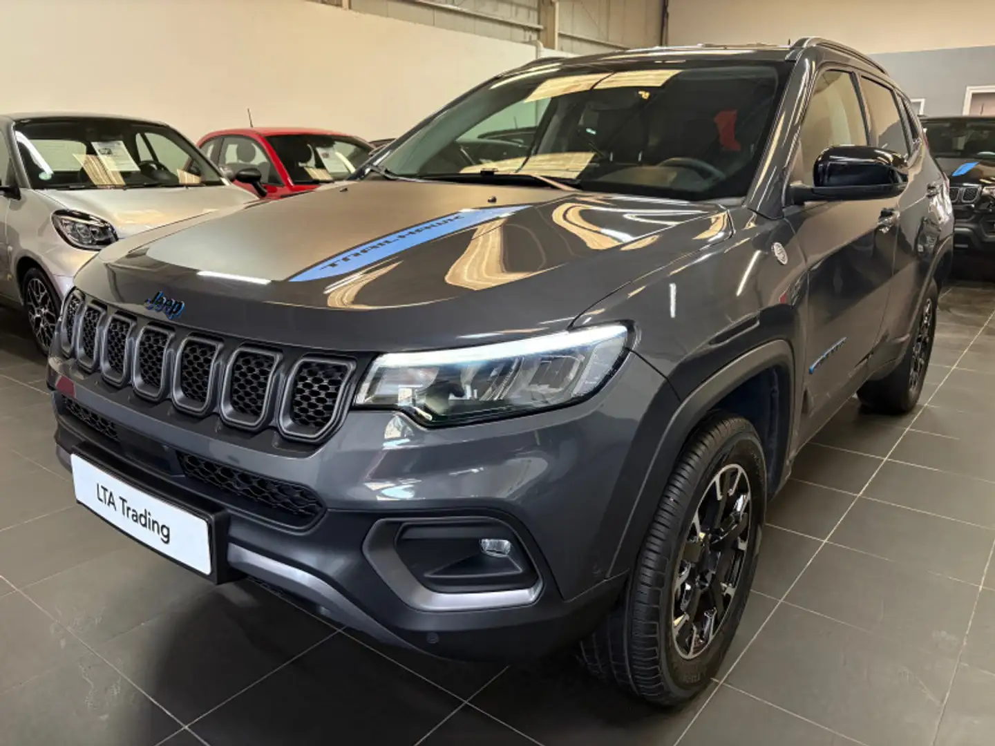 Jeep Compass 1.3 TURBO T4 240CH PHEV 4XE TRAILHAWK AT6 EAWD Gris - 1