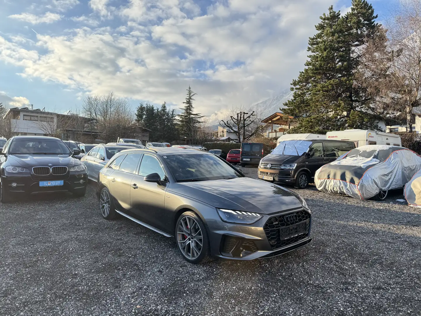 Audi A4 40 TDI quattro S line Grau - 2