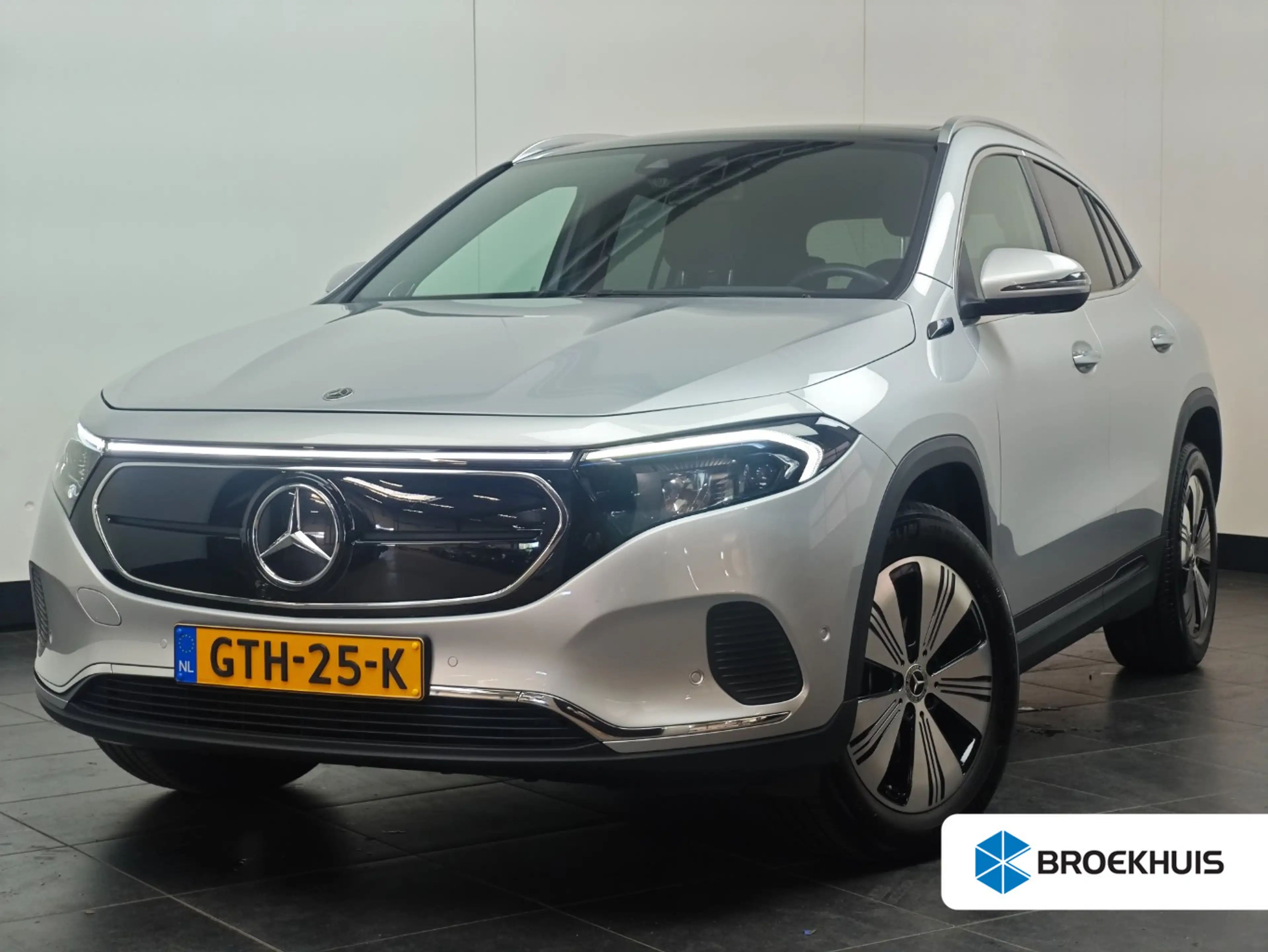 Mercedes-Benz EQA 250 67 kWh 190pk Edition | Panoramadak | Bestuurdersst