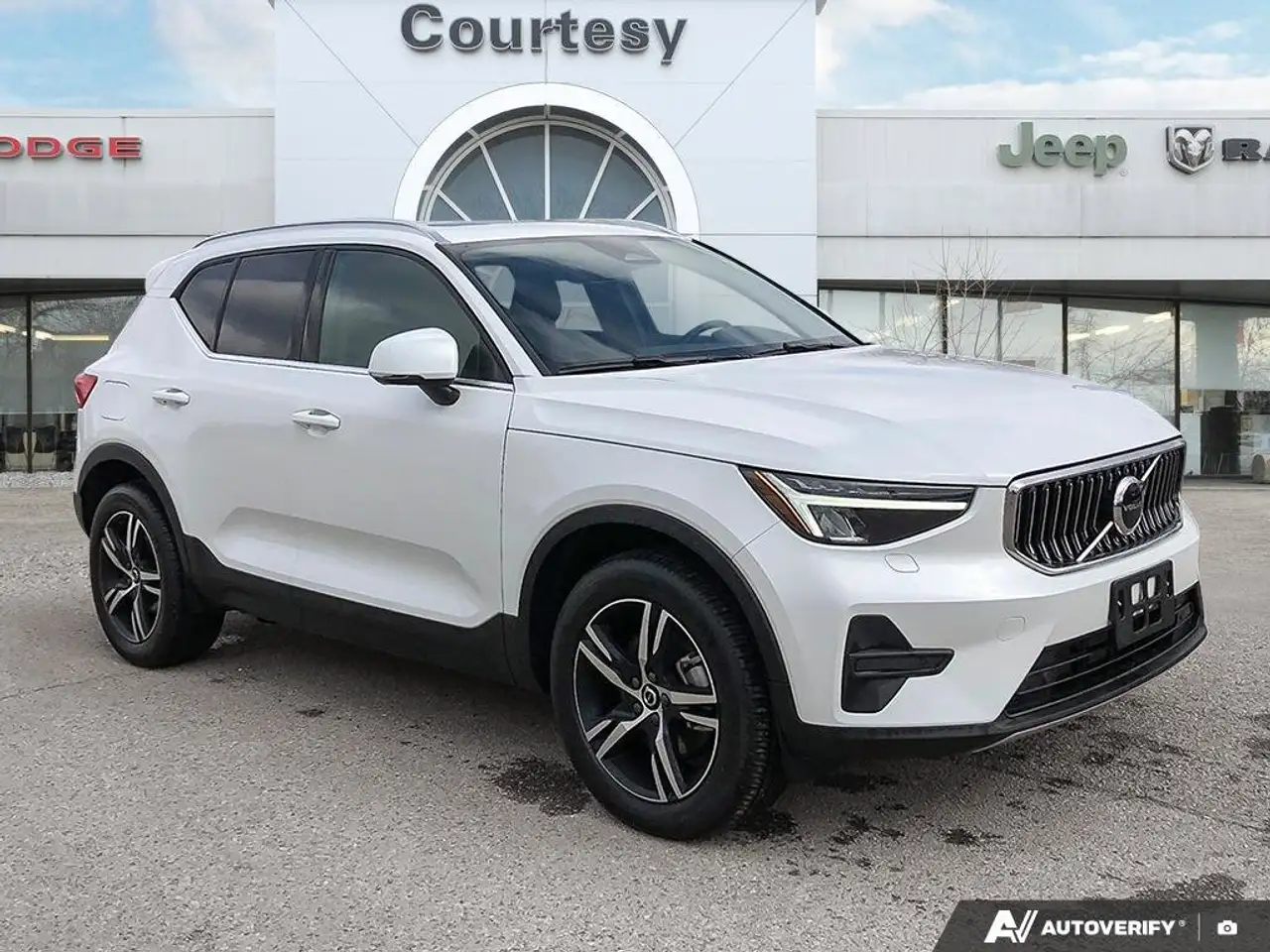 Volvo XC40 снимка Volvo XC40