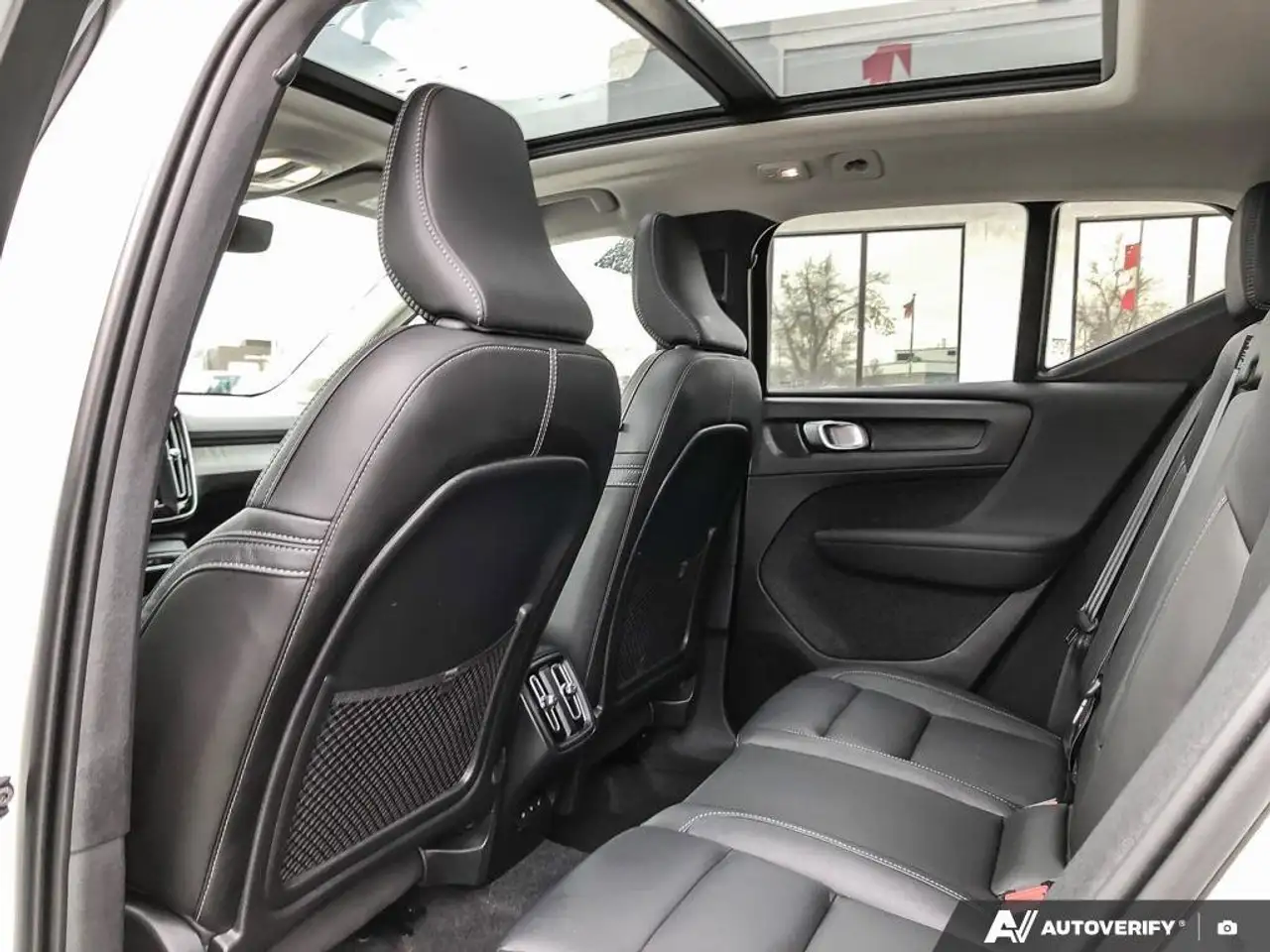 Volvo XC40 снимка Volvo XC40