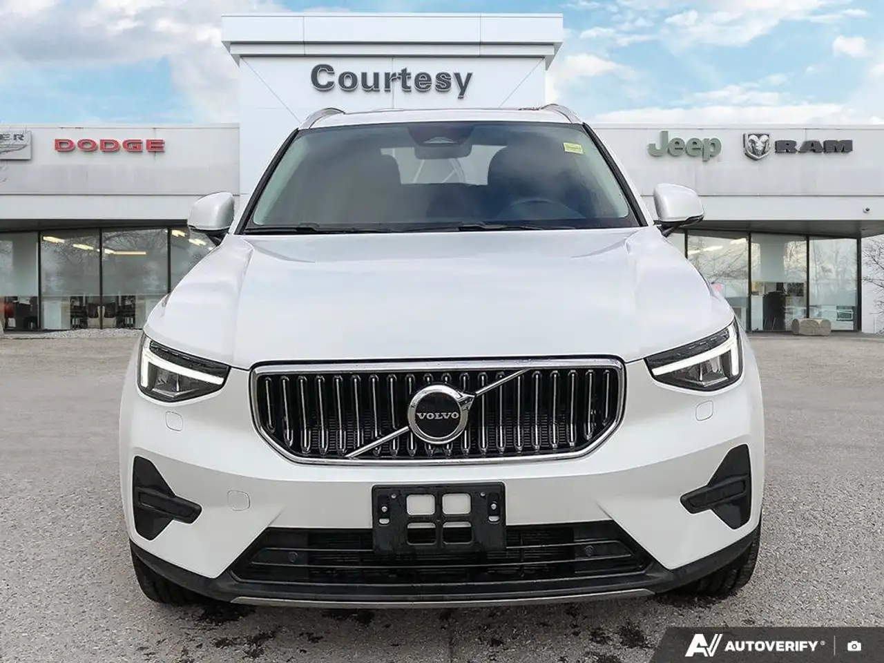 Volvo XC40 снимка Volvo XC40