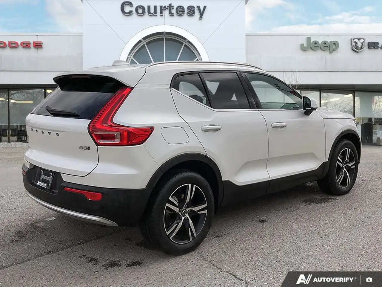 Volvo XC40 снимка Volvo XC40