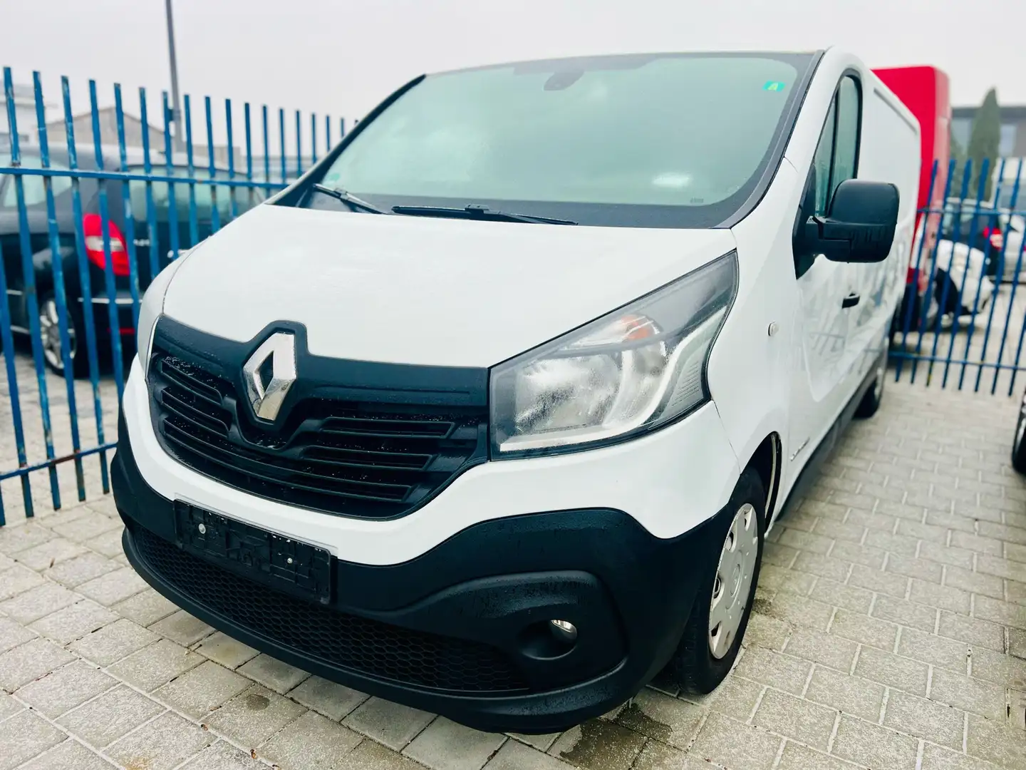 Renault Trafic L2H1 2,9t Komfort, TÜV 02/26, 145PS, EURO6 Білий - 1