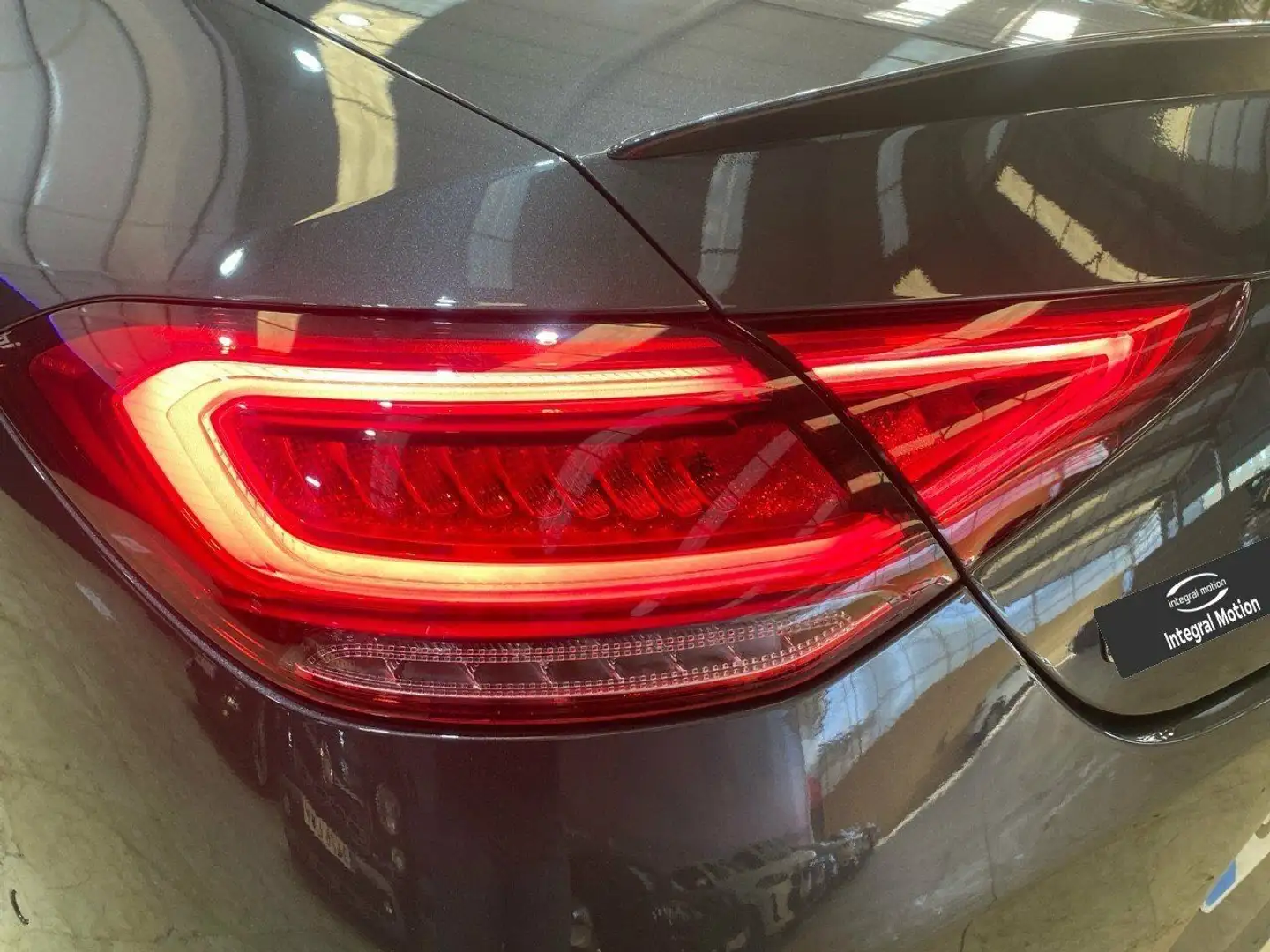 Mercedes-Benz CLS 350 Noir - 2