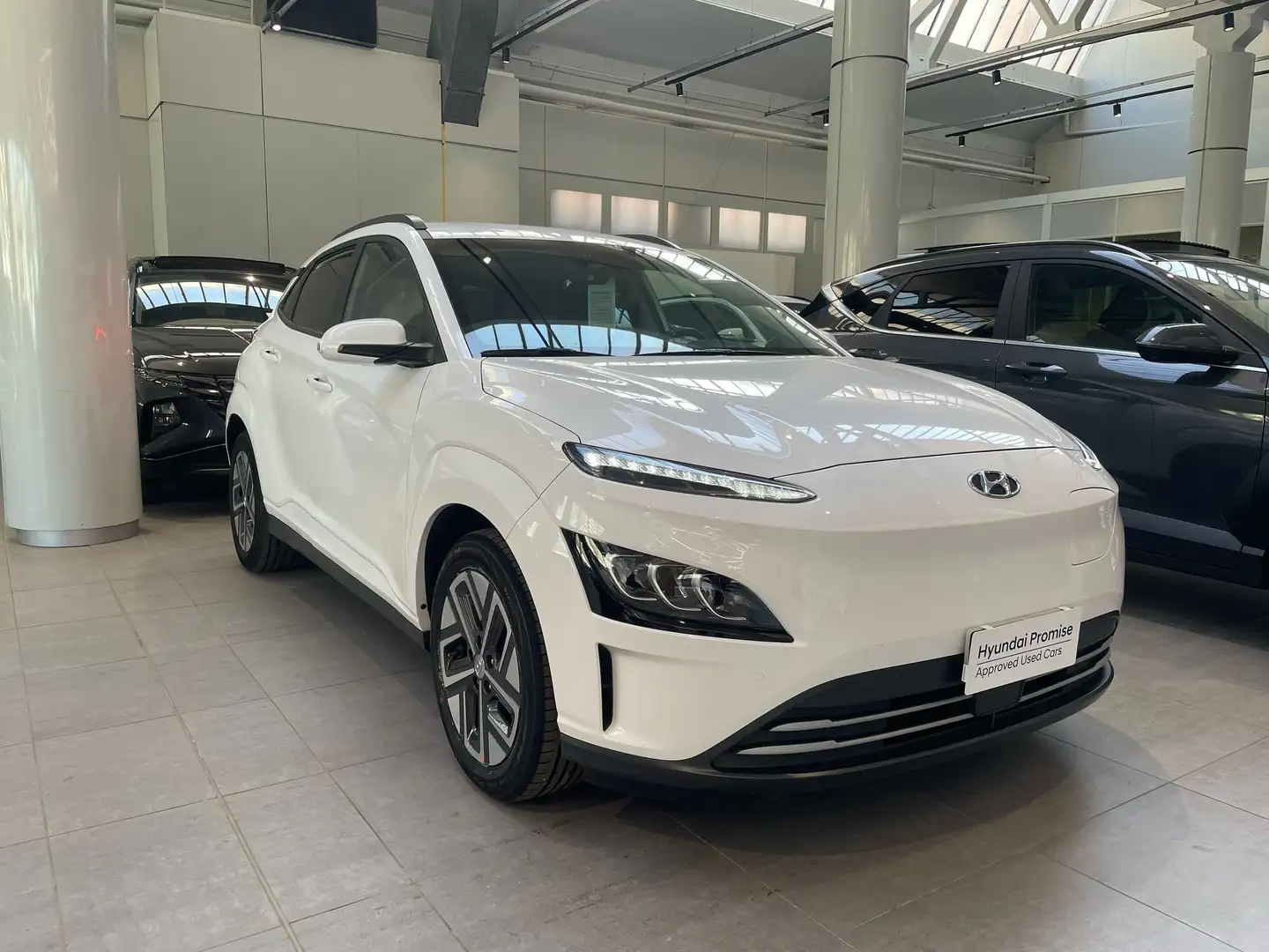 Hyundai KONA 39 kWh EV Xline - 305km autonomia Bianco - 1