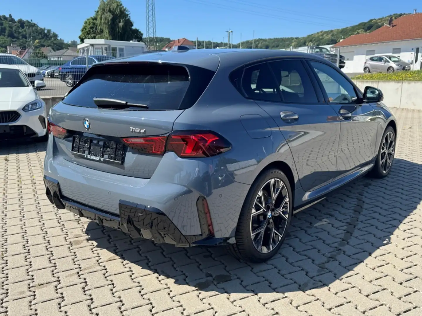 BMW 118 dA F70 M Sport 18'' H/K LCProf HUD DAProf ad.M-FW Gris - 2