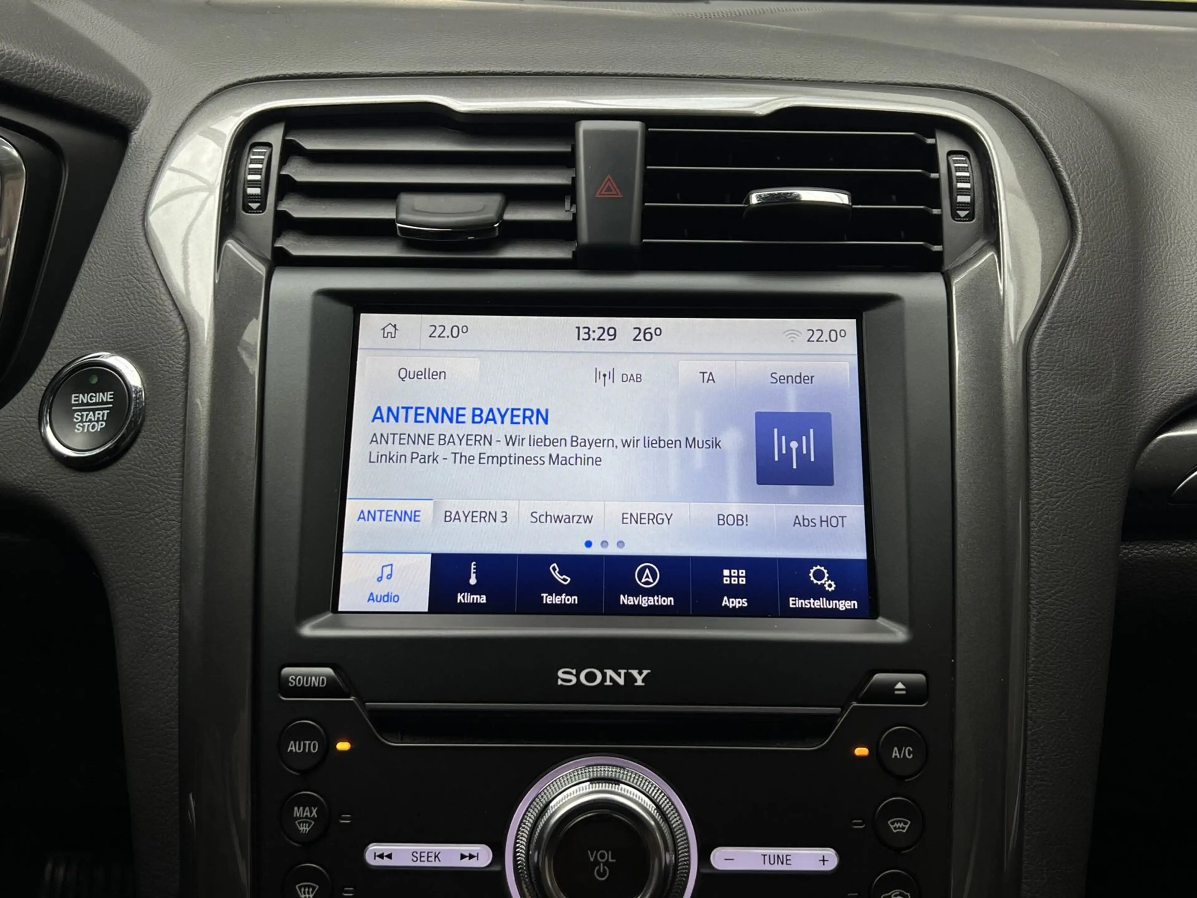 Ford Mondeo Hybrid Kamera Navi CarPlay/Android — photo 14