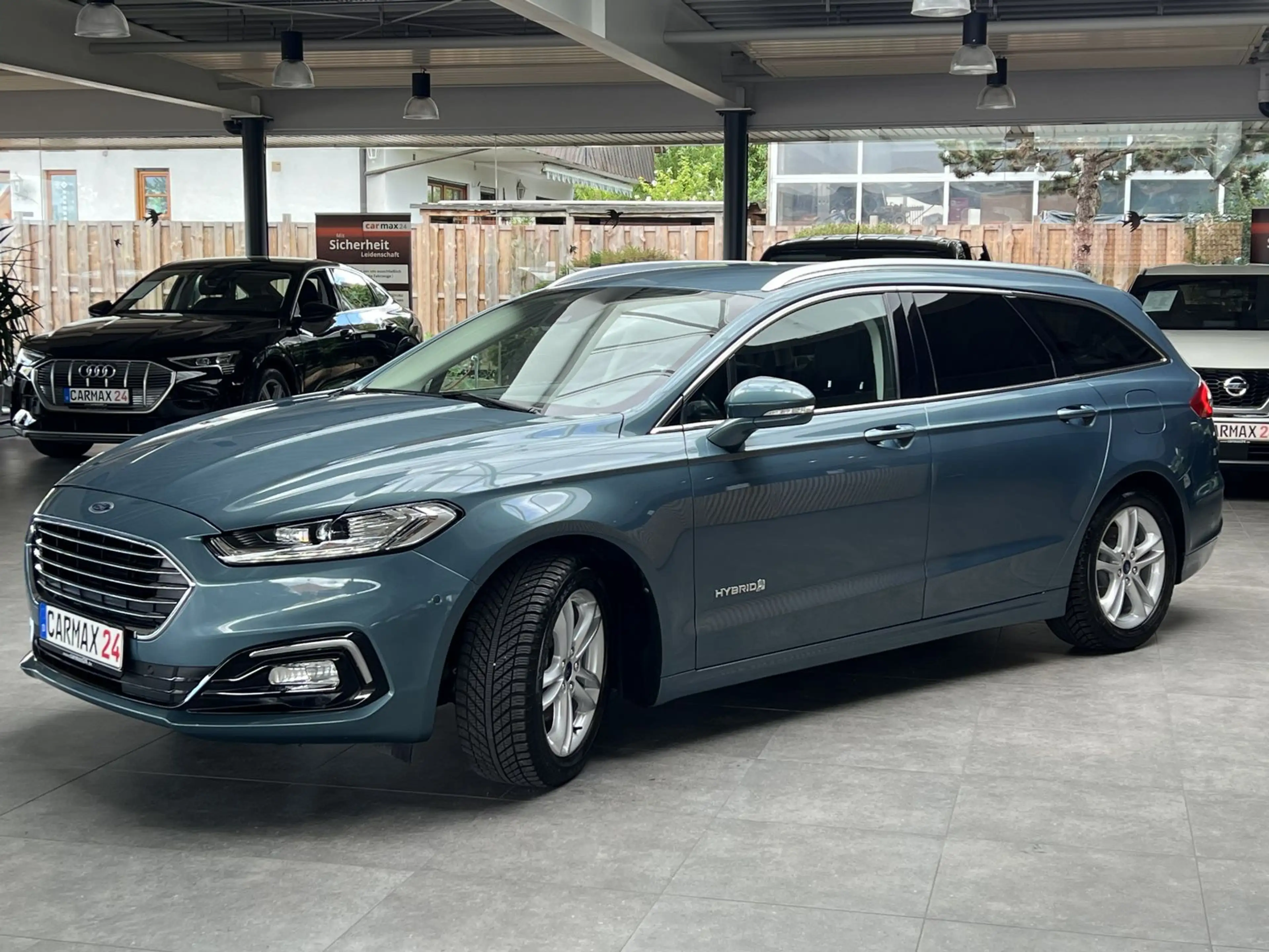 Ford Mondeo Hybrid Kamera Navi CarPlay/Android — photo 9