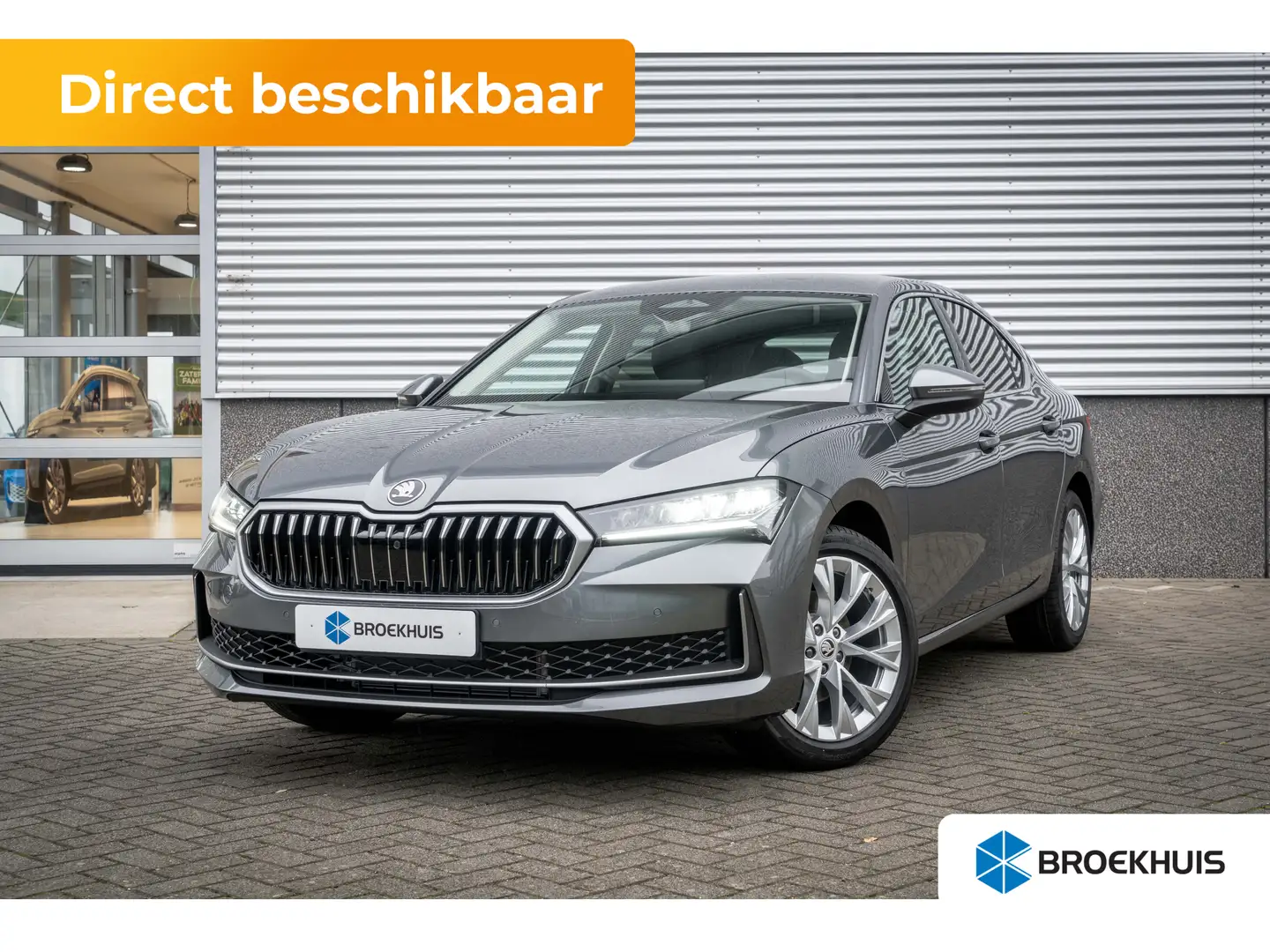 Skoda Superb First Edition | Achteruitrijcamera | Climatronic, Grijs - 1