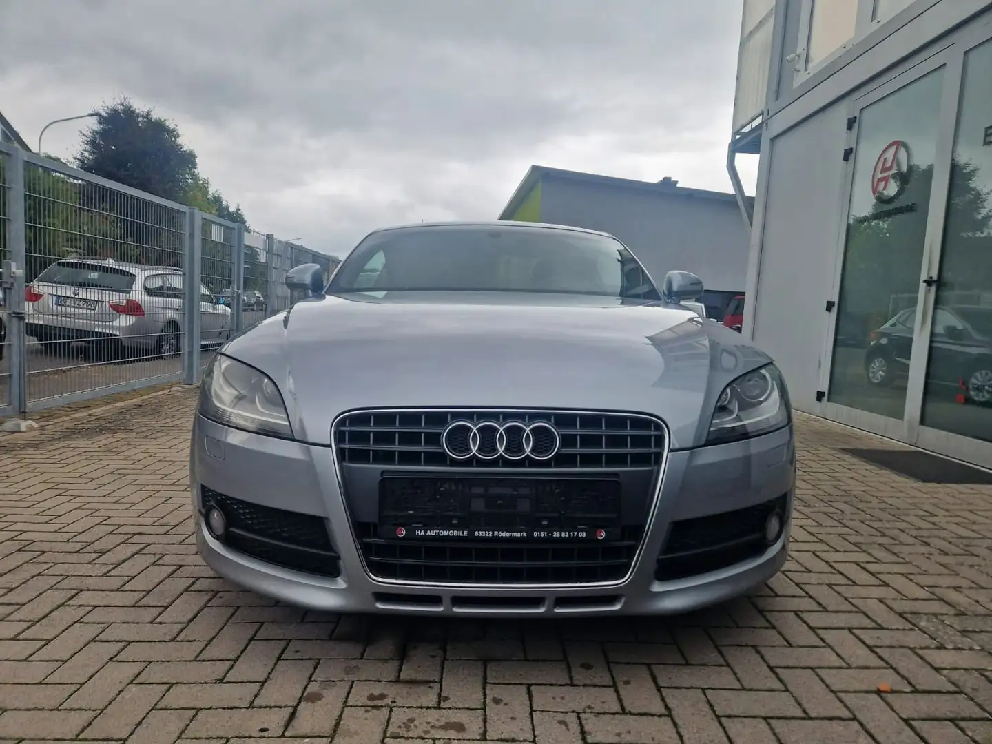 Audi TT Coupe 1.8 TFSI S-Line Silber - 2