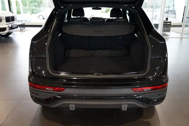 Audi Q5 view 6