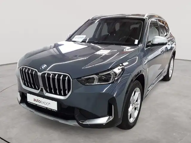 BMW X1 view 2