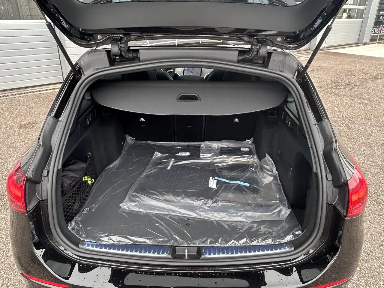 Mercedes-Benz C-Class 2026