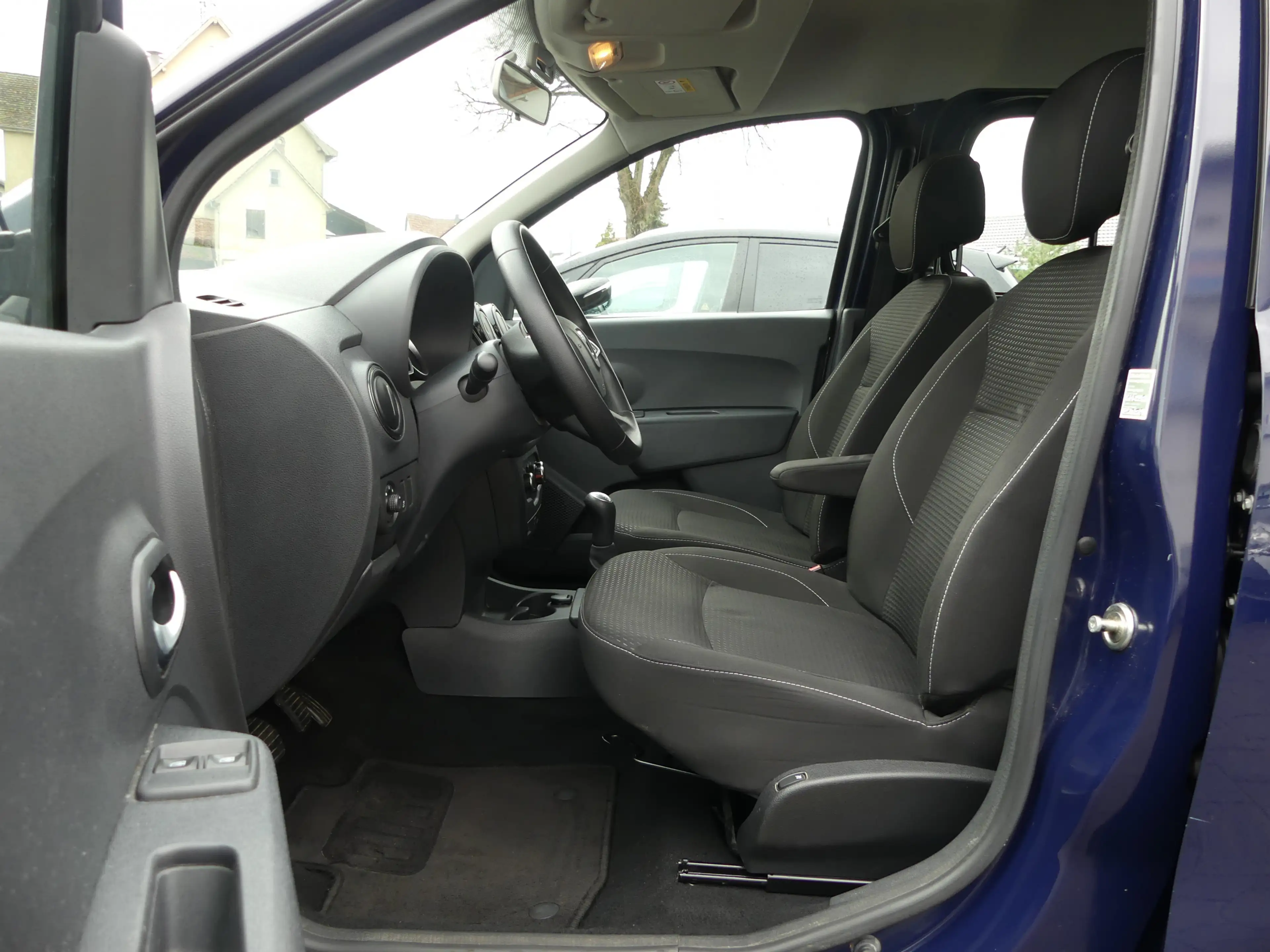 Dacia Dokker Laureate | BLUETOOTH | SHZ | AHK — photo 9