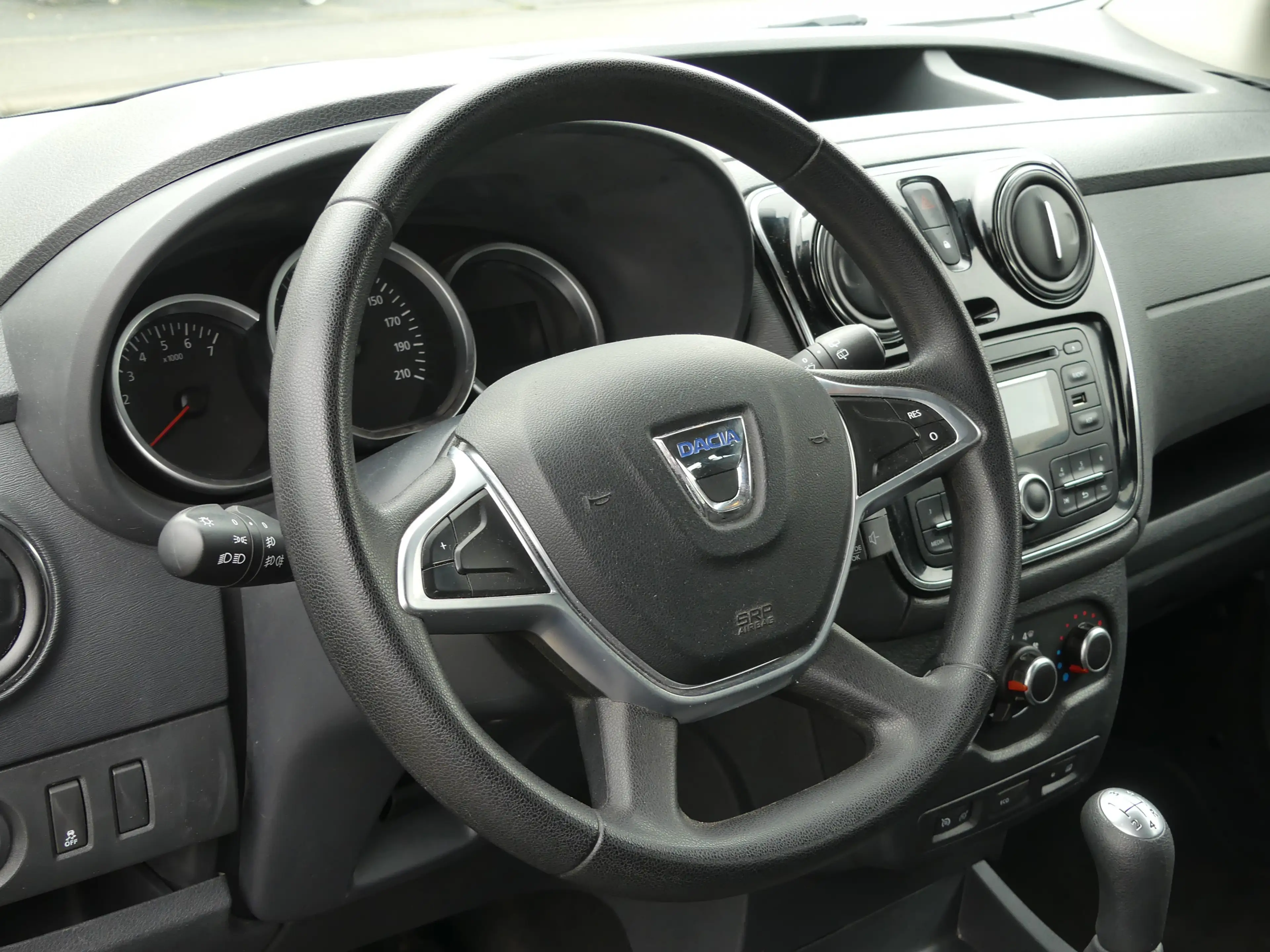 Dacia Dokker Laureate | BLUETOOTH | SHZ | AHK — photo 11