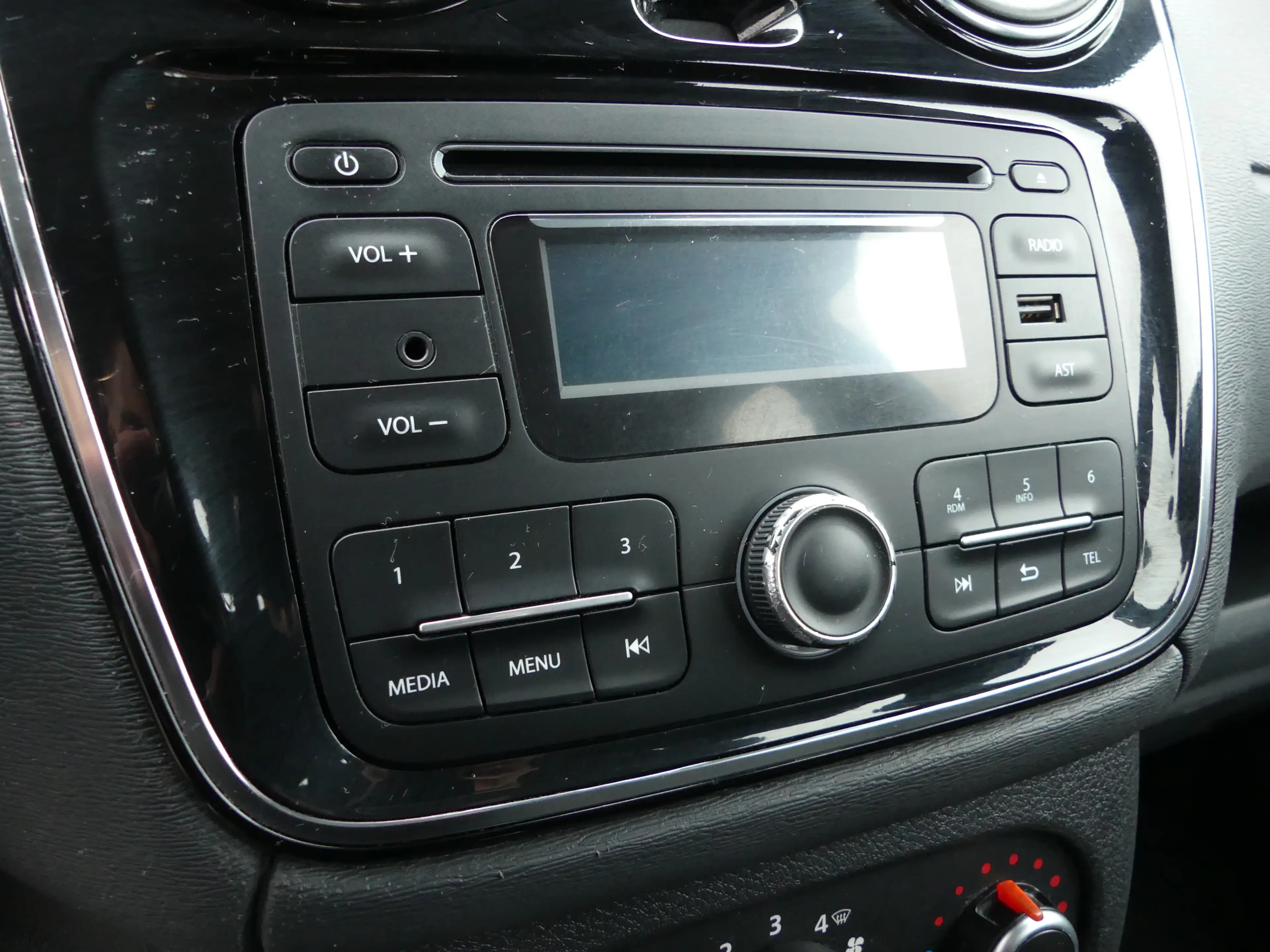 Dacia Dokker Laureate | BLUETOOTH | SHZ | AHK — photo 12