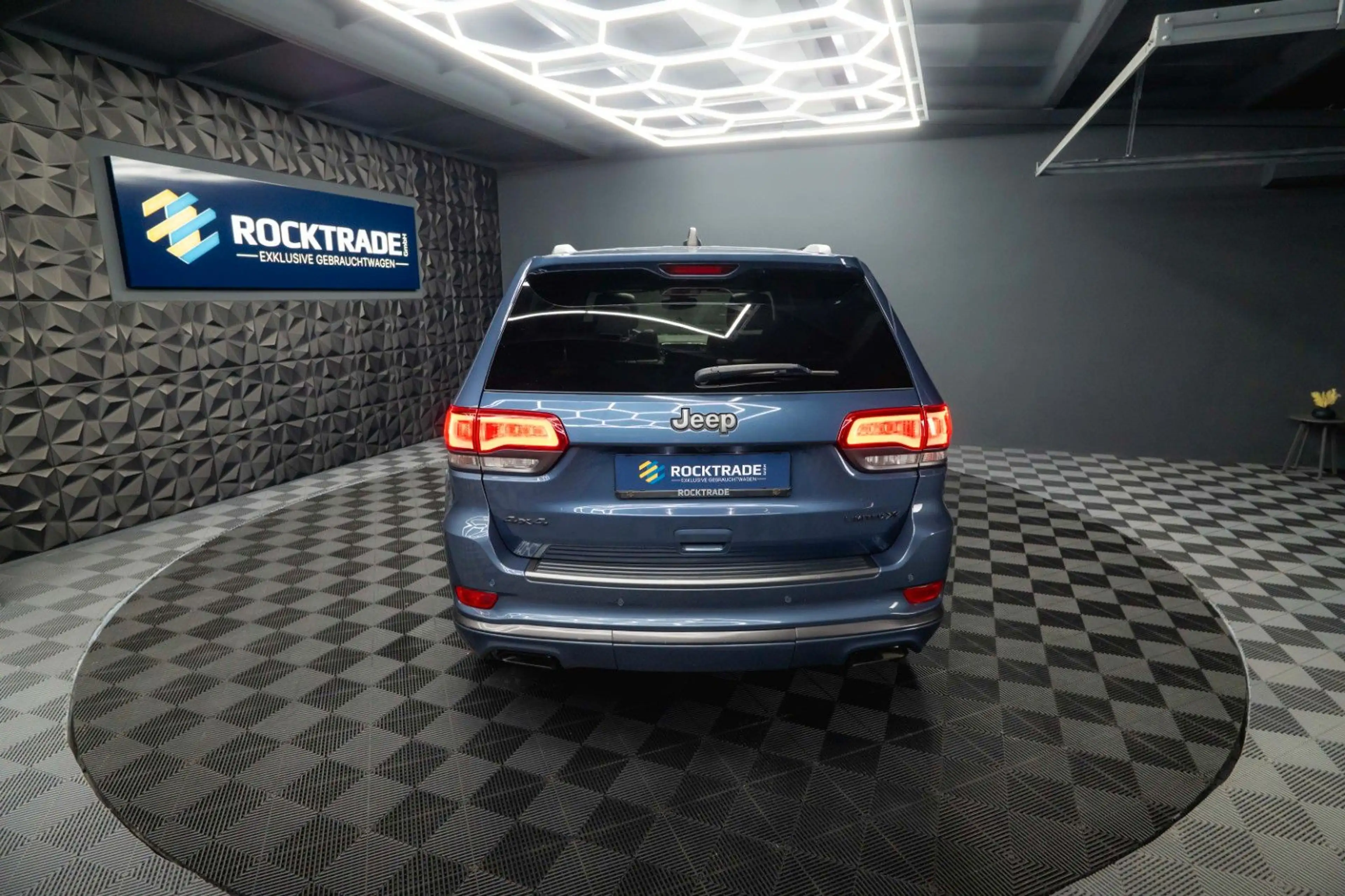 Jeep Grand Cherokee 3.6 4x4 LIMITED X *Pano*LED*19%* — photo 13