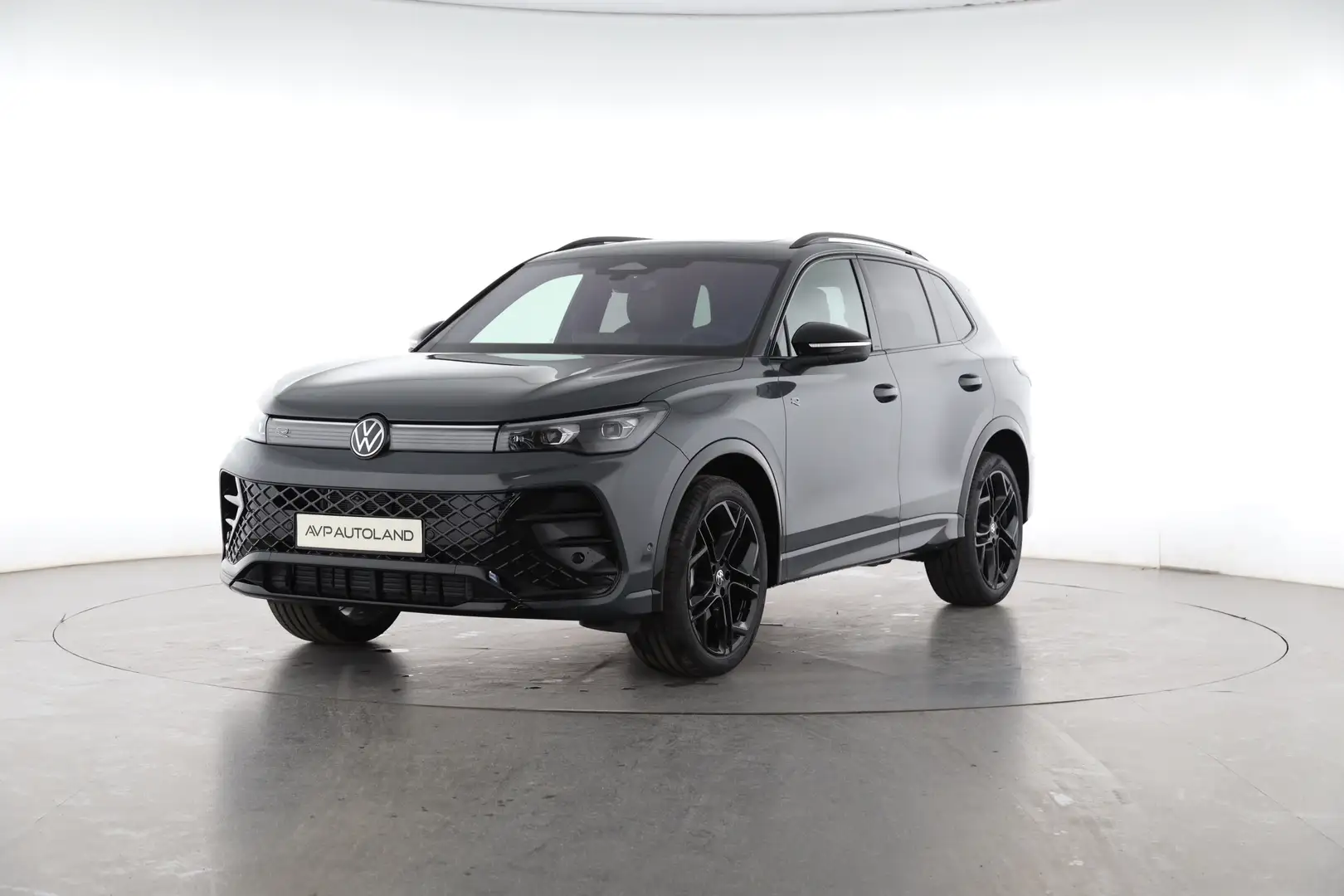 Volkswagen Tiguan 2.0 TDI DSG 4MOTION BLACK STYLE R-Line Grijs - 2