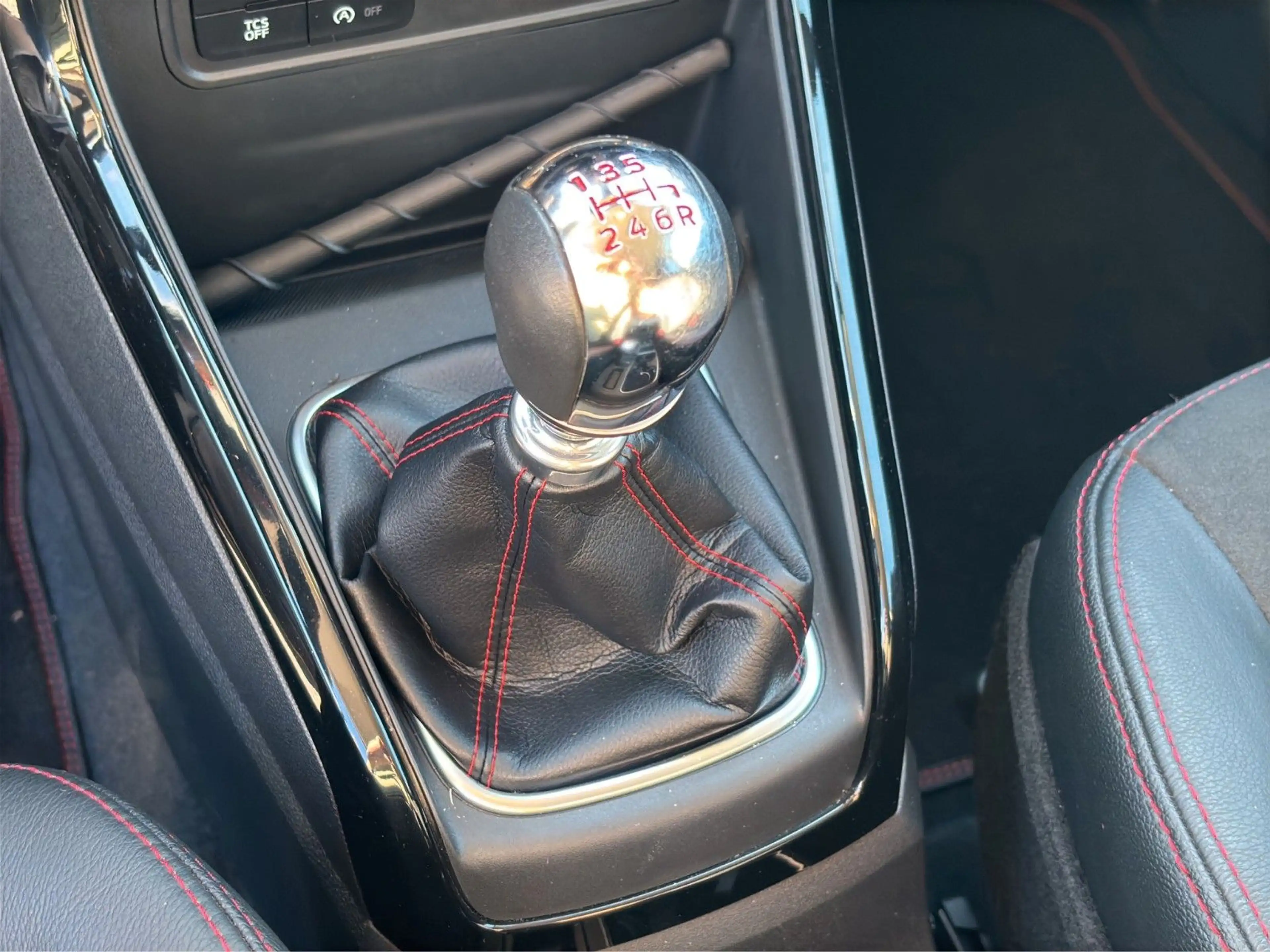 Ford EcoSport NUR 16.172 KM | ST-LINE | 140 PS — photo 21