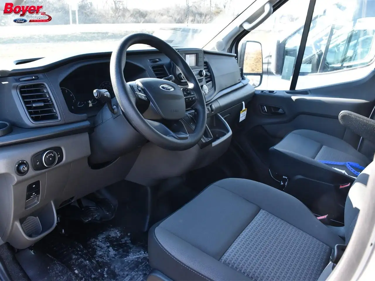 Ford Transit Cargo Van снимка Ford Transit Cargo Van