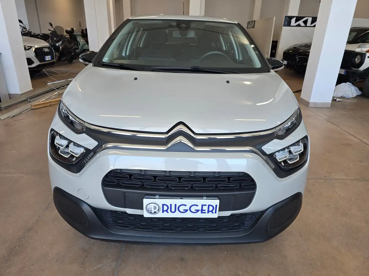 Citroen C3 PureTech 83 feel Grigio - 2