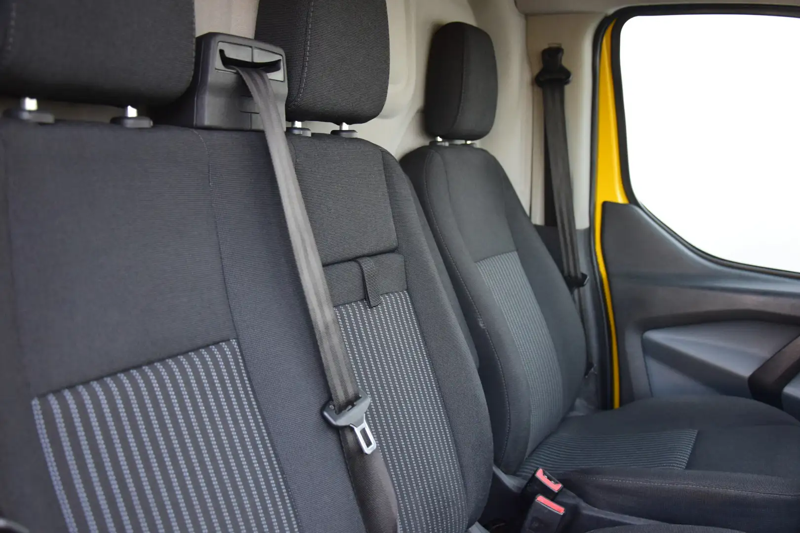 Ford Transit Custom 270 2.2 TDCI L1H1 Trend Airco Cruise Trekhaak Yellow - 2