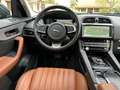 Jaguar F-Pace 2.0i4D Portfolio Aut. AWD 180 Fekete - thumbnail 27