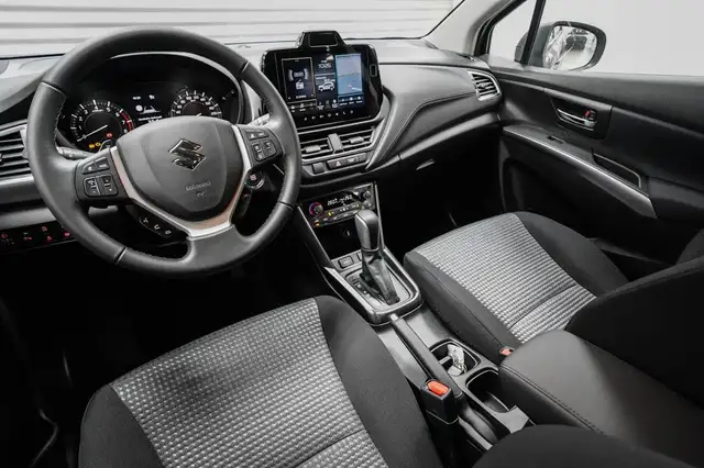 Suzuki S-Cross view 7