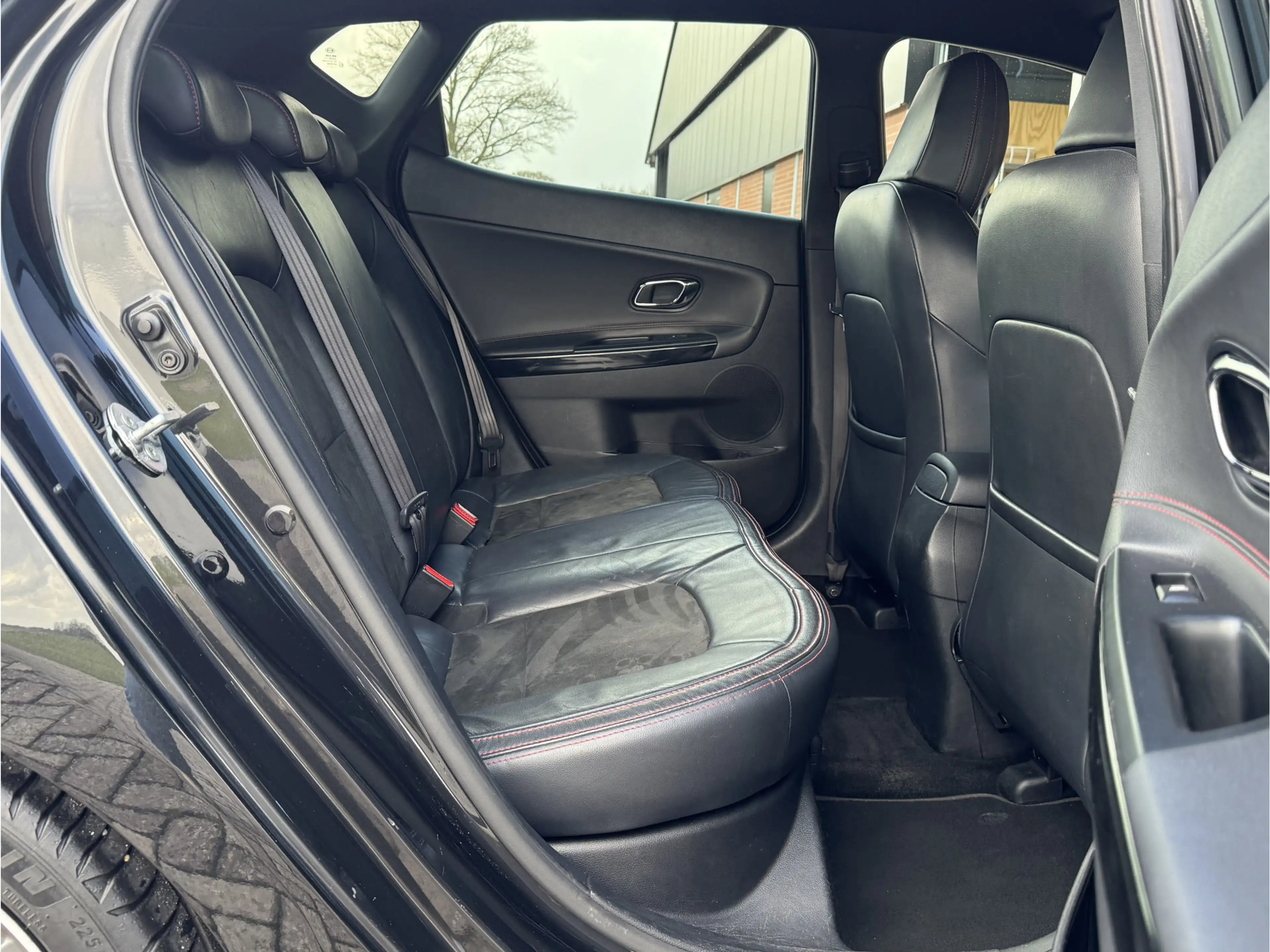 Kia Ceed / cee'd 1.6 GT | NL-AUTO! | DEALER OH! | NAVI! | CAMERA! — photo 30