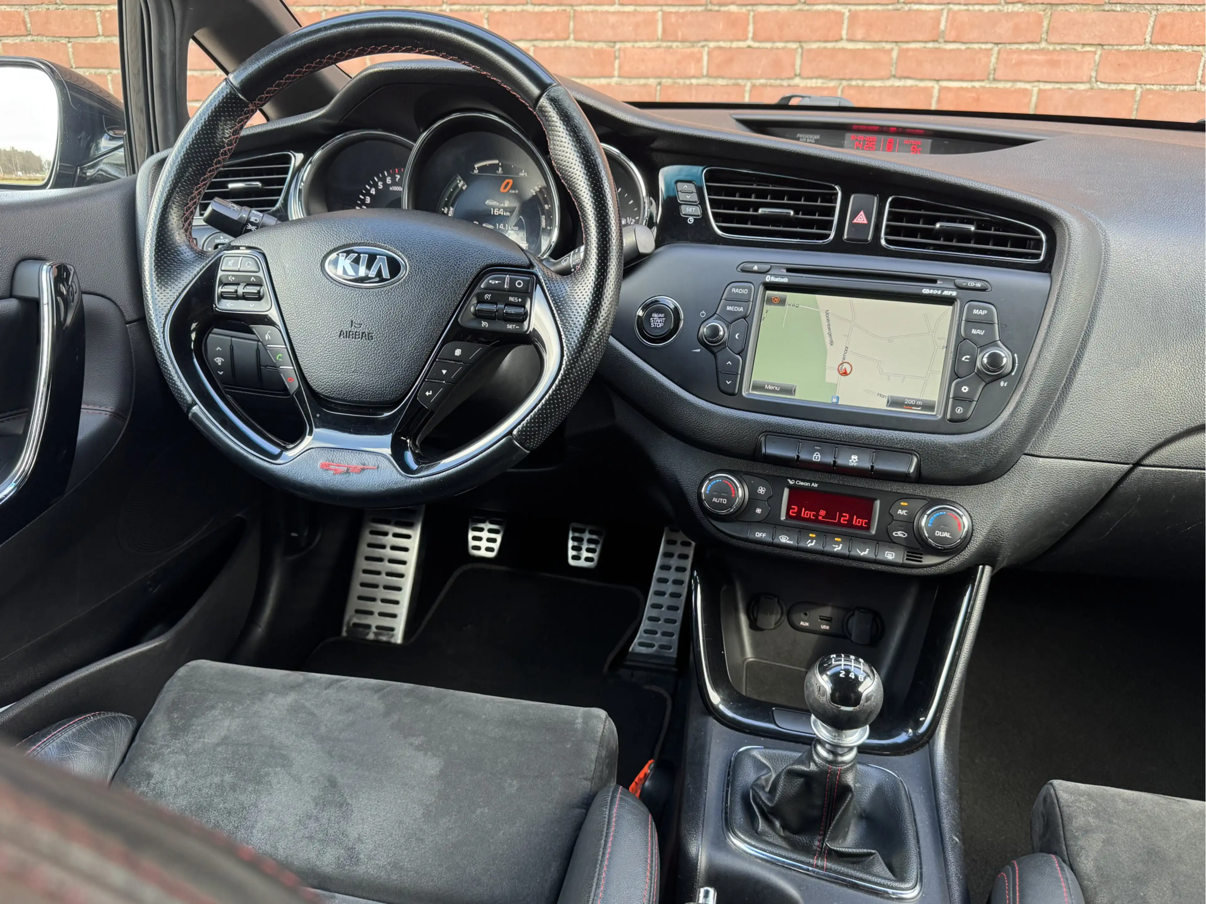 Kia Ceed / cee'd 1.6 GT | NL-AUTO! | DEALER OH! | NAVI! | CAMERA! — photo 12