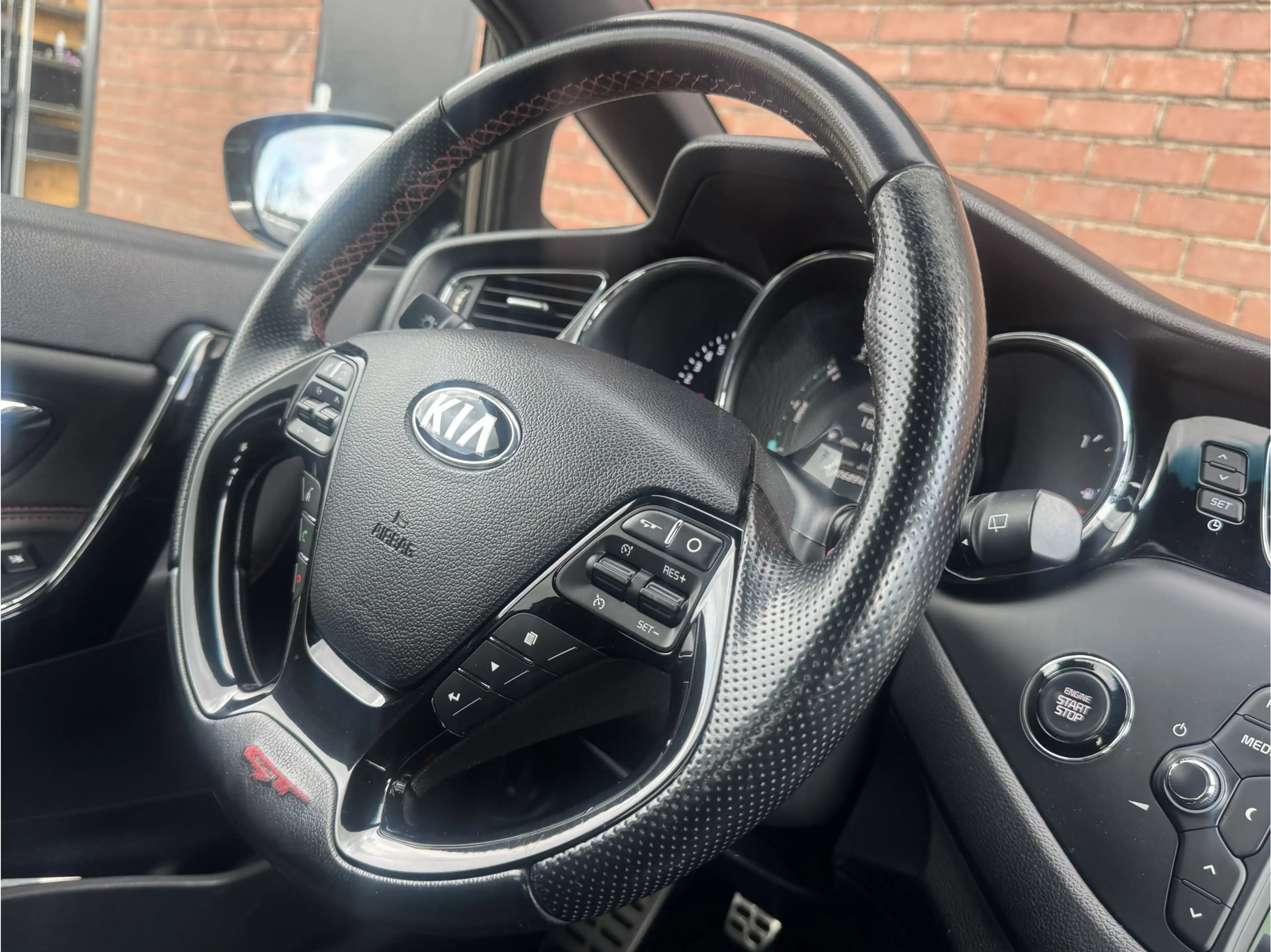 Kia Ceed / cee'd 1.6 GT | NL-AUTO! | DEALER OH! | NAVI! | CAMERA! — photo 13