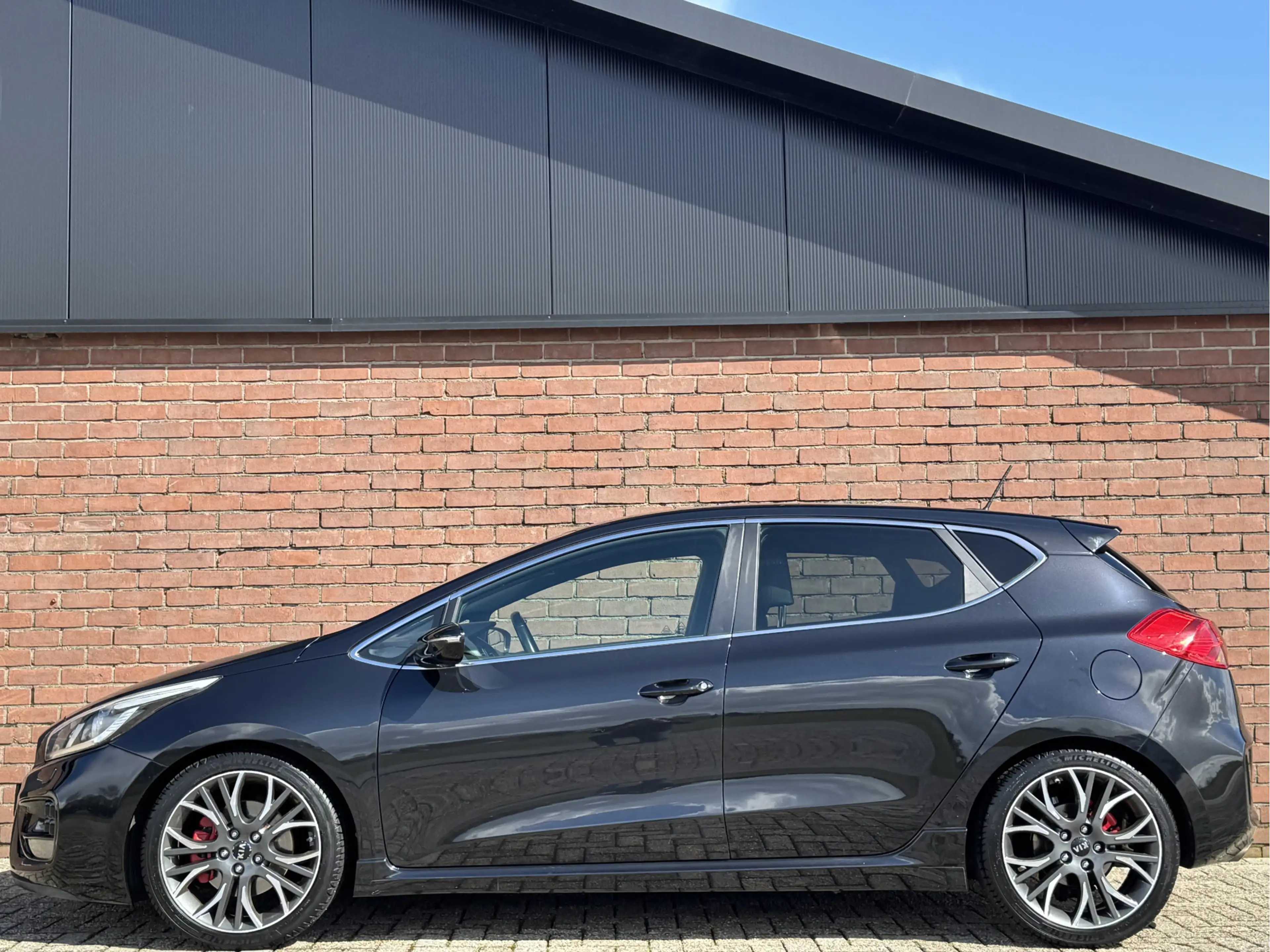 Kia Ceed / cee'd 1.6 GT | NL-AUTO! | DEALER OH! | NAVI! | CAMERA! — photo 3