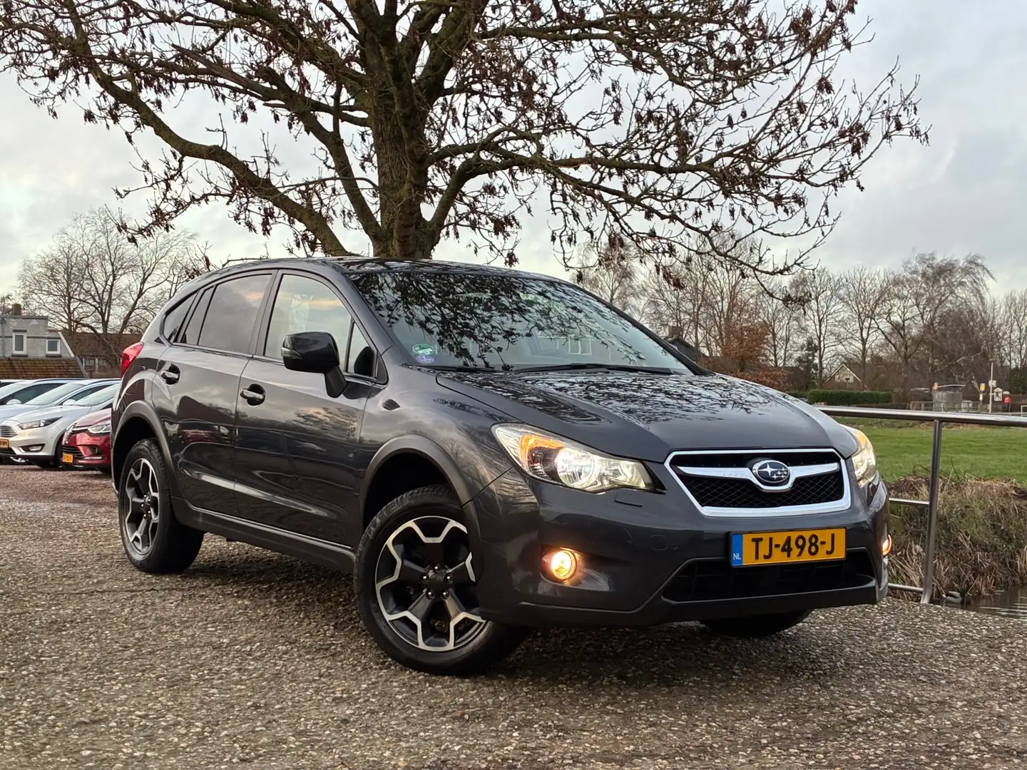 Subaru XV 2.0i Luxury AWD | Automaat | Clima + Cruise nu €8. Grijs - 1