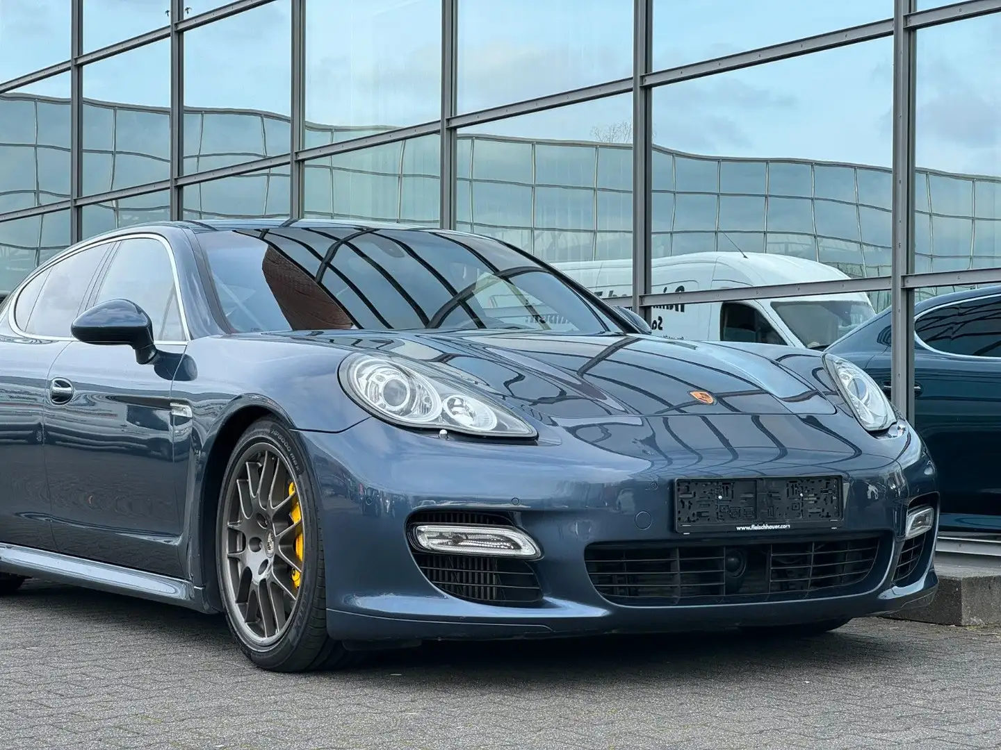 Porsche Panamera Turbo Chrono PDK Kamera Blau - 1