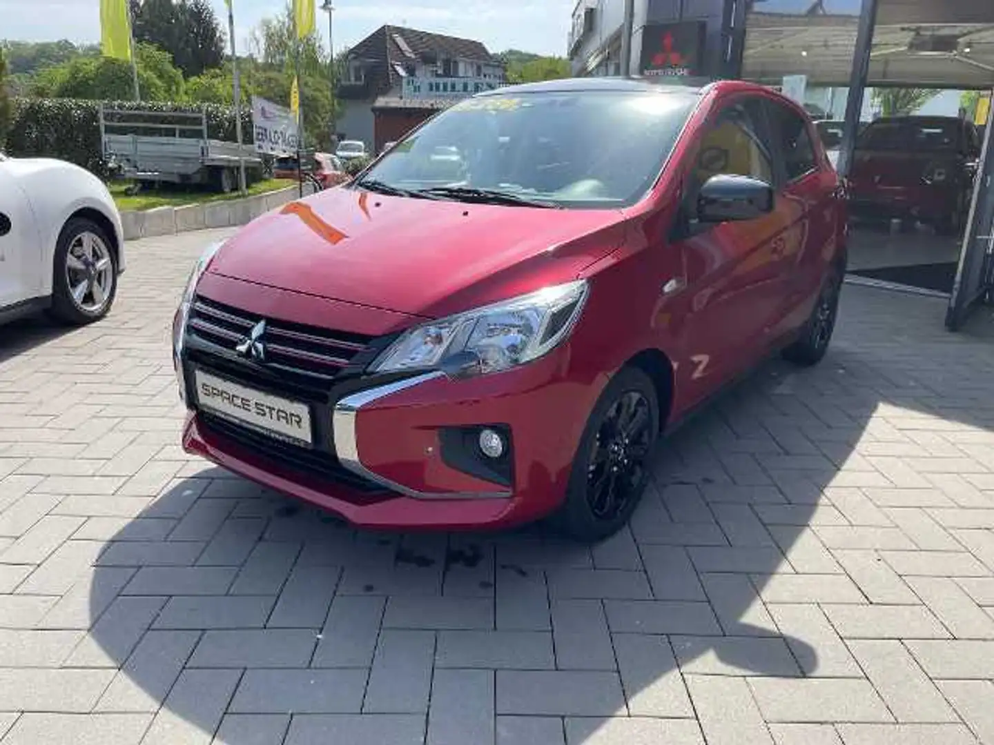 Mitsubishi Space Star Select+ Black1.2 MIVEC ClearTec 5-Gang Rot - 1