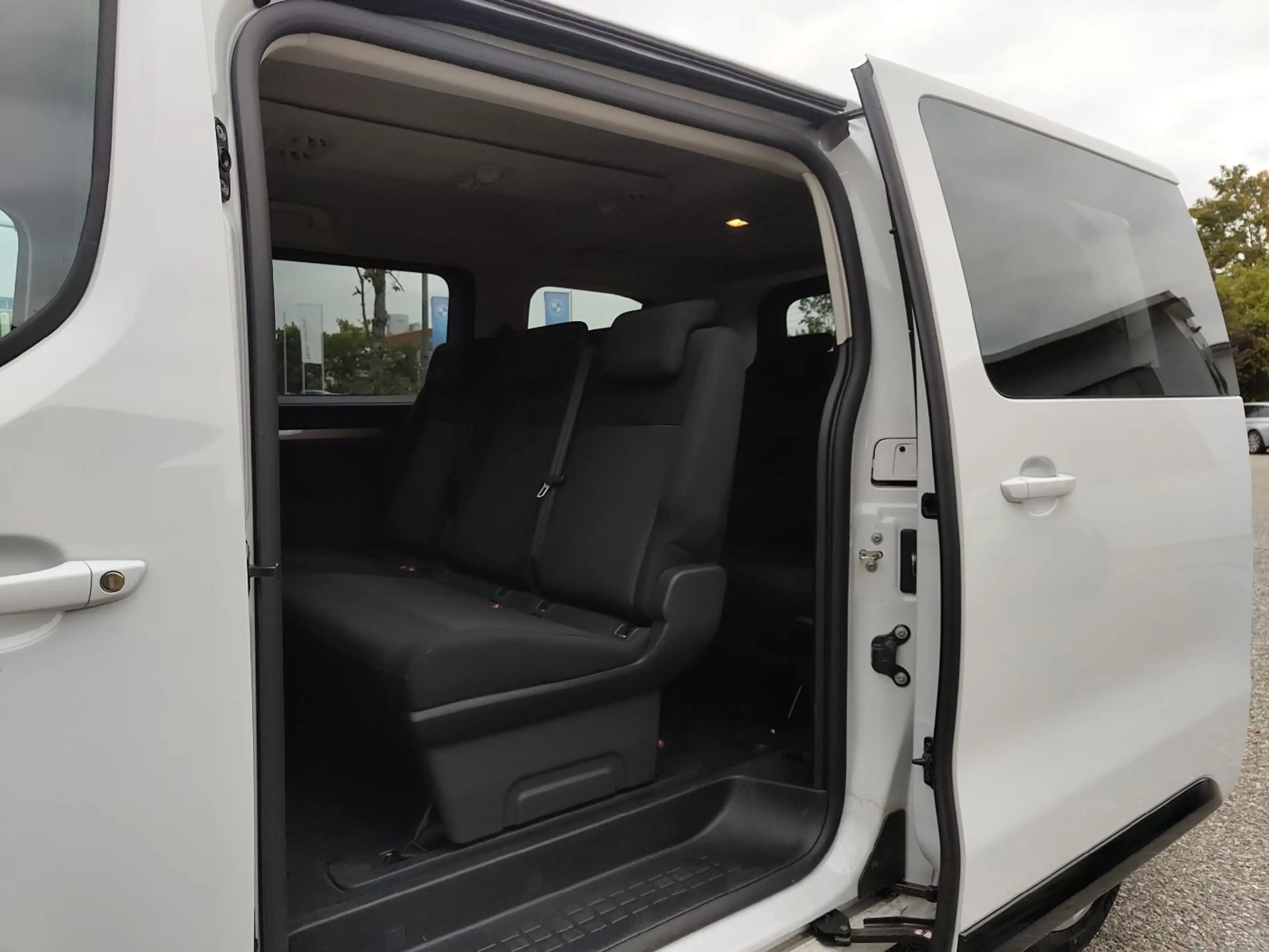 Peugeot Traveller L2 Active 2.2 Diesel 8-Sitzer AHK KAM — photo 8