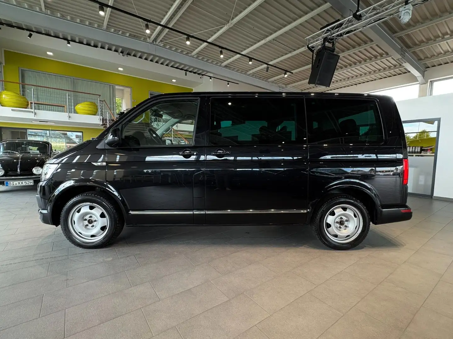 Volkswagen T6 Multivan *AHK*Dynaudio*Kamera* Zwart - 2