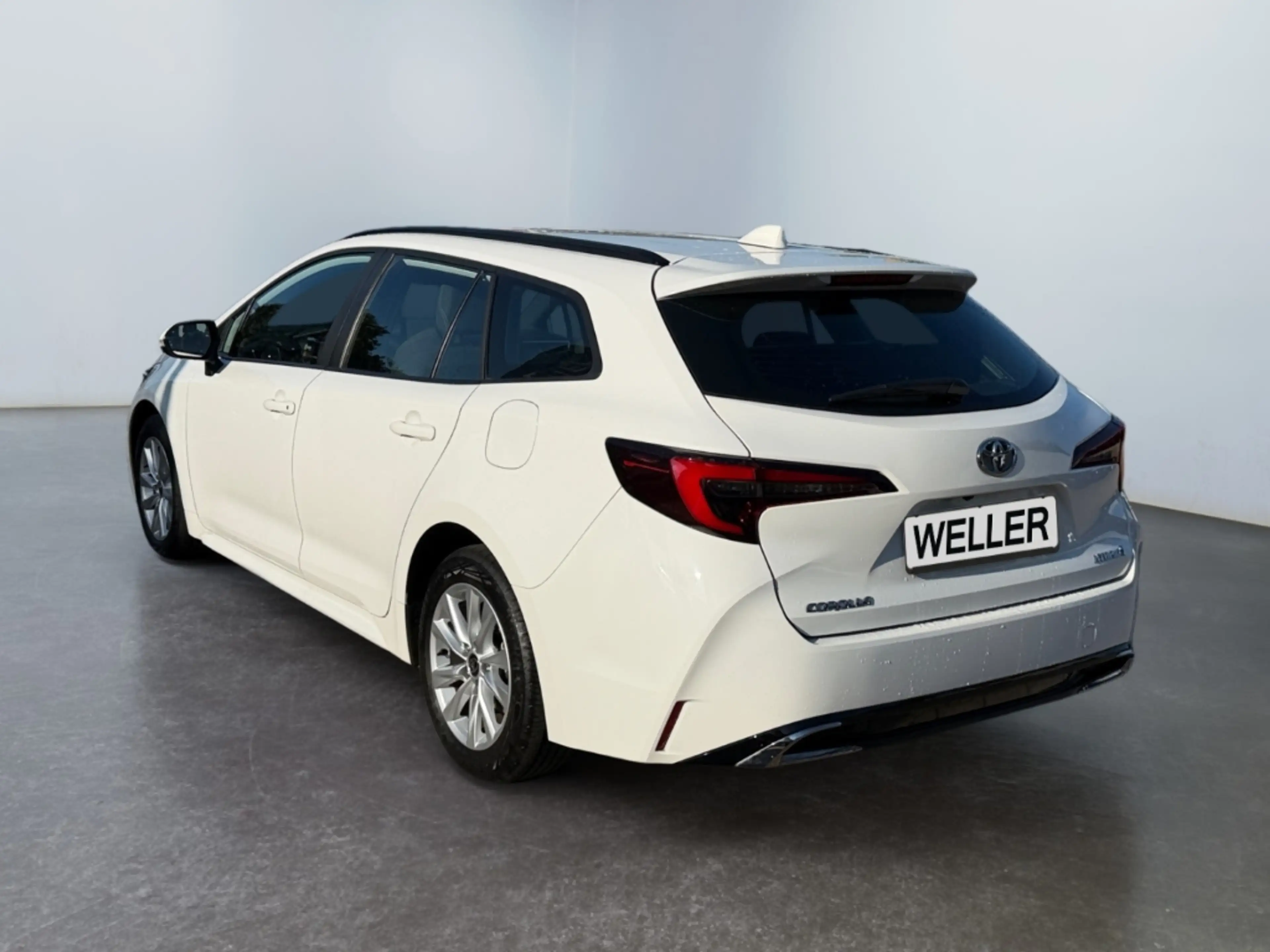 Toyota Corolla 1.8 TS Hybrid Business Edition *SHZ*CAM* — photo 7