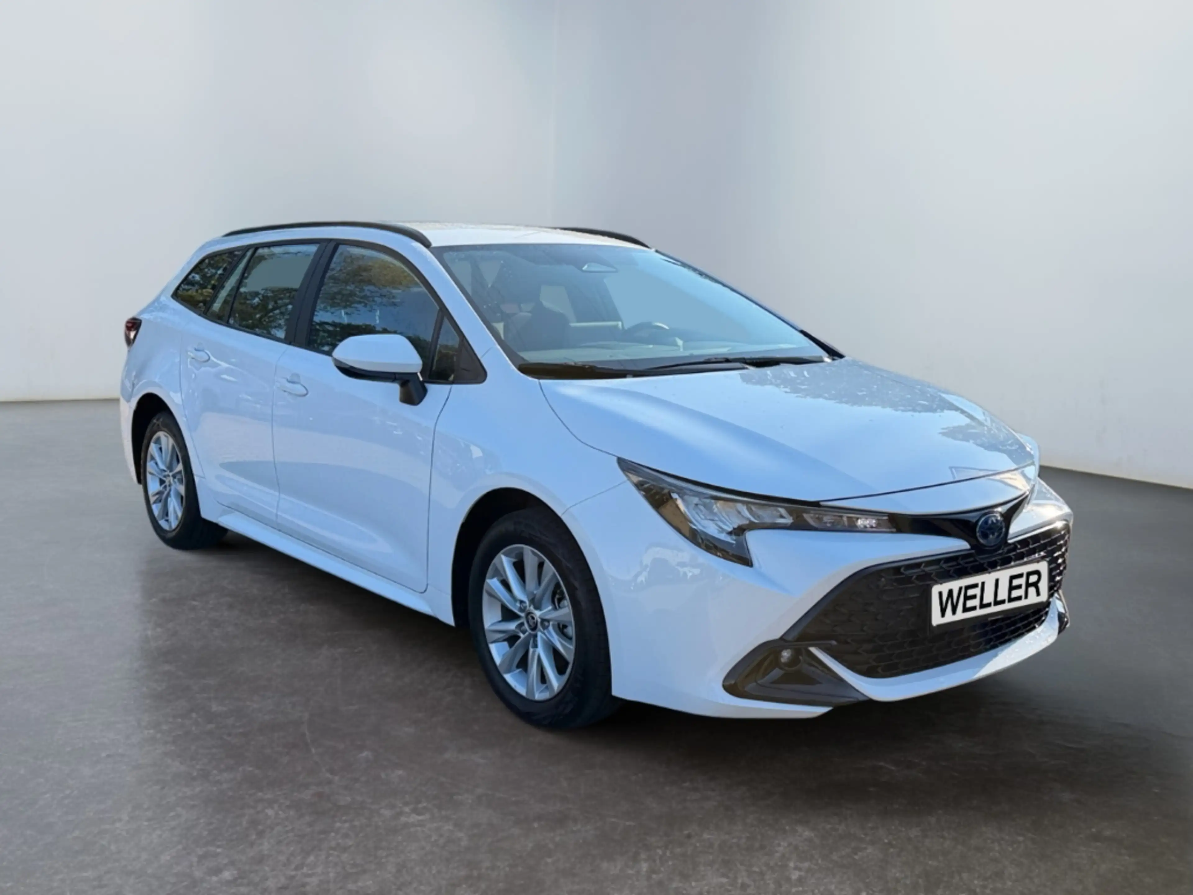 Toyota Corolla 1.8 TS Hybrid Business Edition *SHZ*CAM* — photo 3