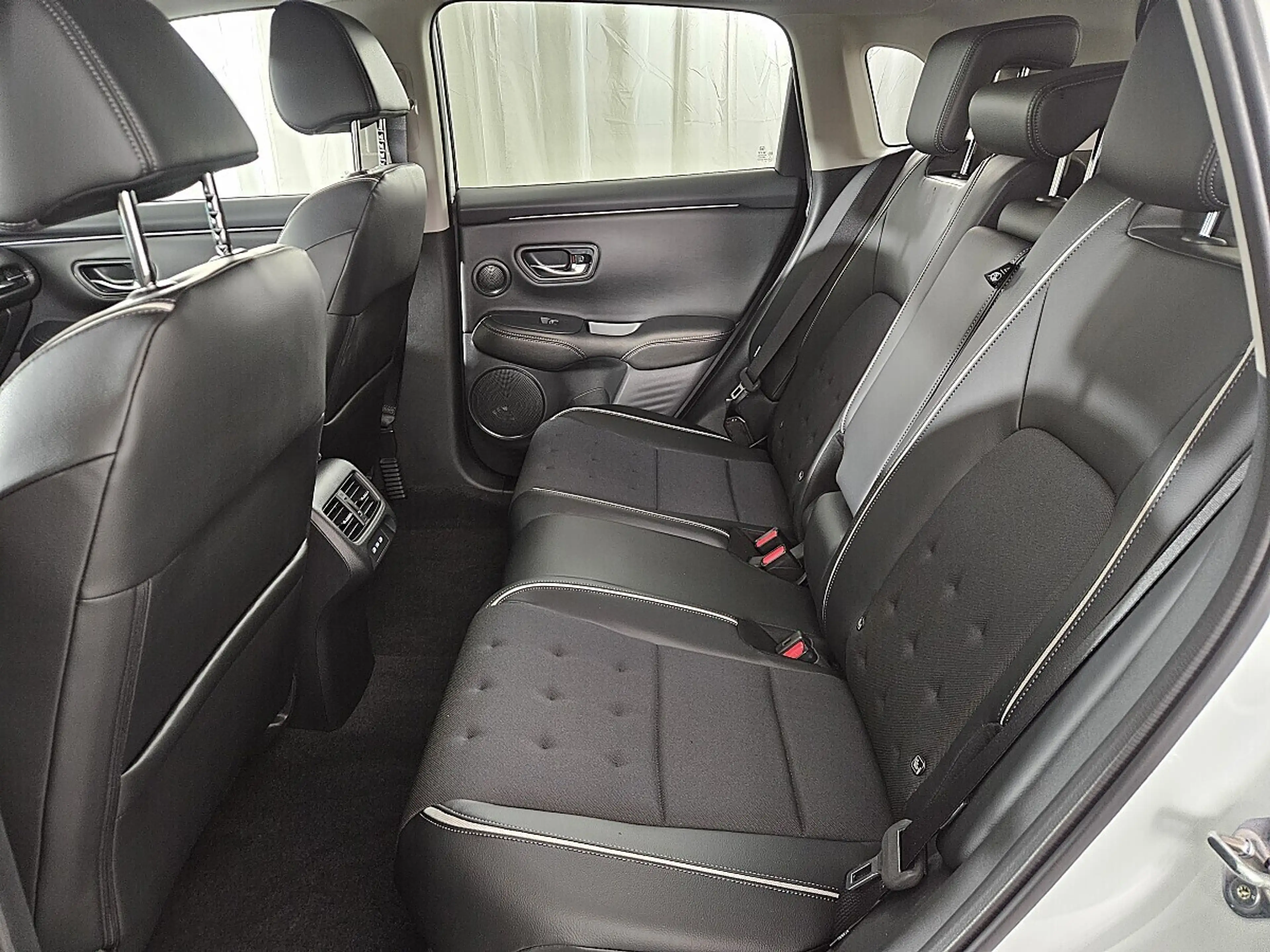 Honda ZR-V Hybrid Sport Aut. | Auto Stahl Wien 23 — photo 11