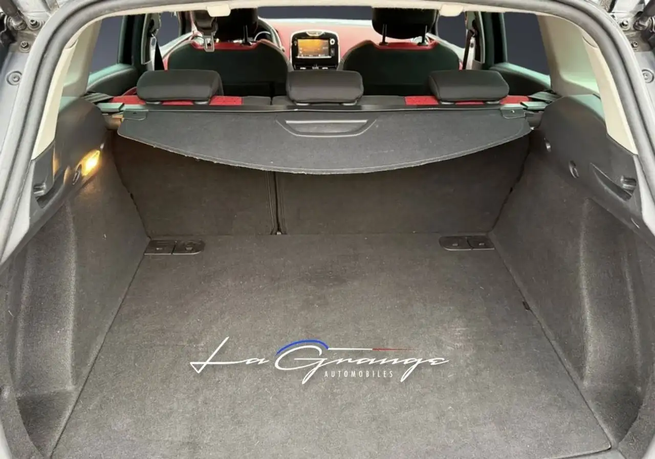 Renault Clio Citadine 5 portes — photo 25