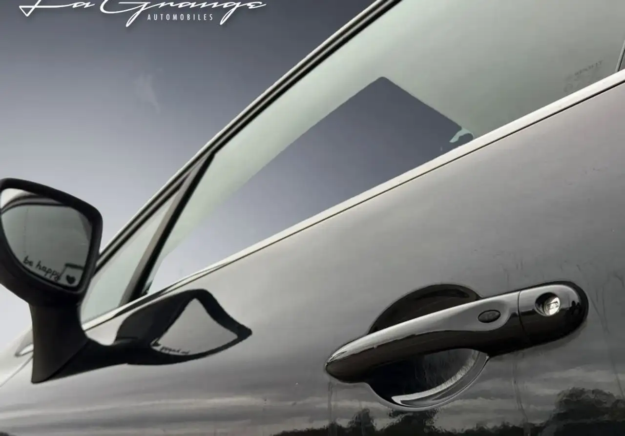 Renault Clio Citadine 5 portes — photo 29