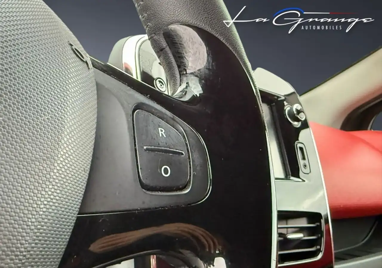 Renault Clio Citadine 5 portes — photo 16