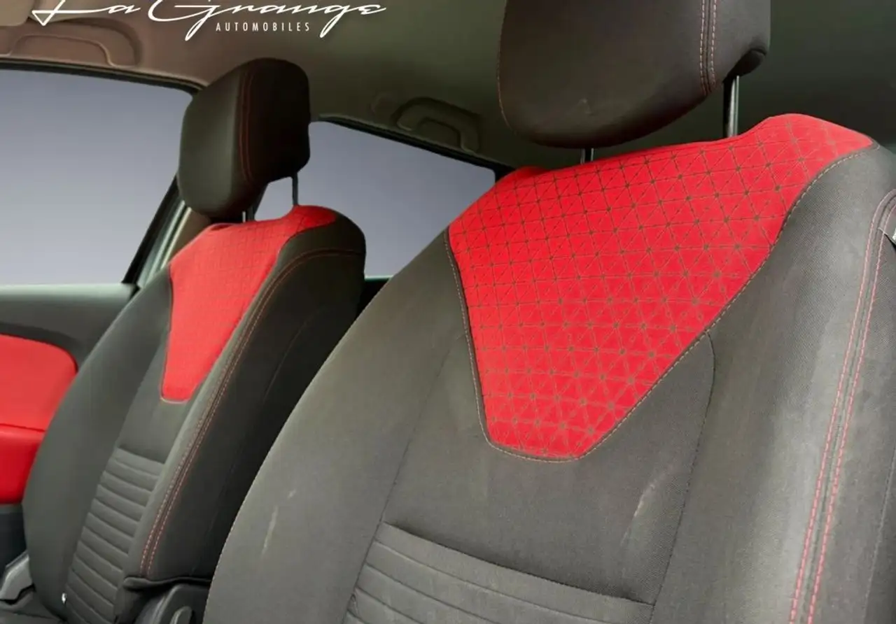 Renault Clio Citadine 5 portes — photo 4