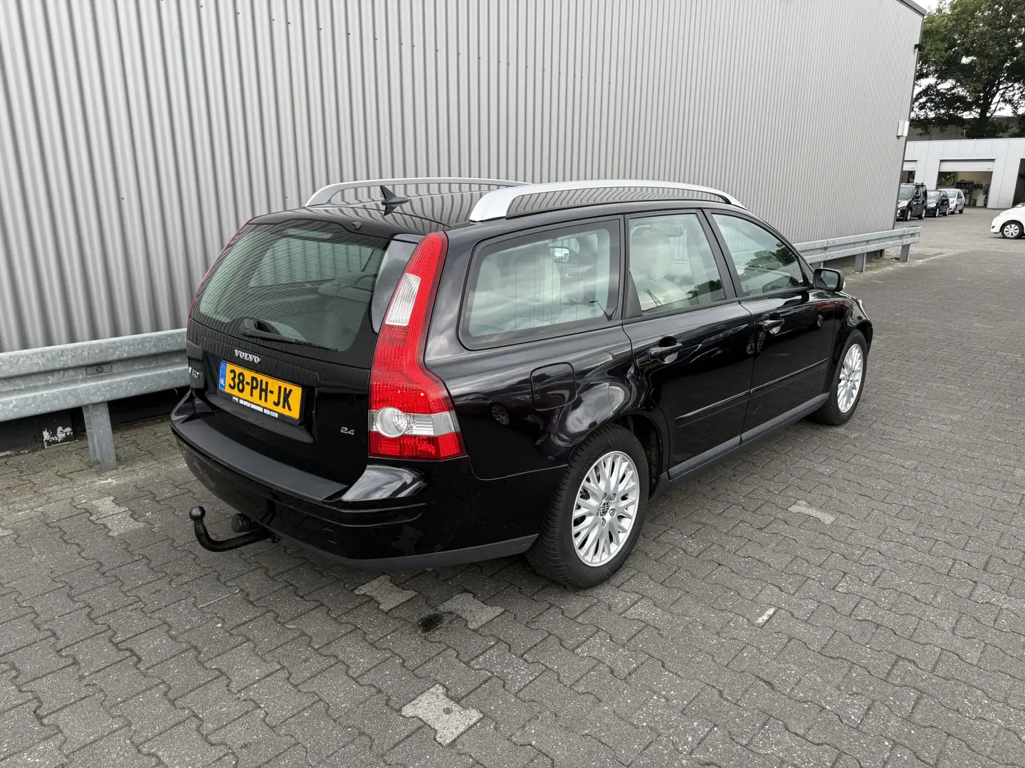 Volvo V50 2.4 Summum Leer LM Cruise INRUIL KOOPJE  --Inruil Black - 2