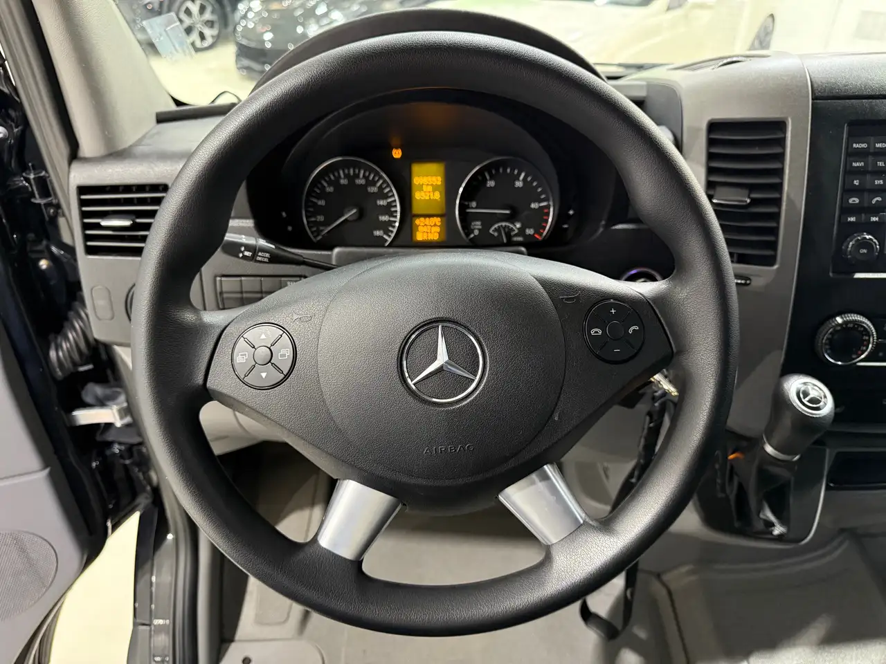 Mercedes-Benz Sprinter снимка Mercedes-Benz Sprinter