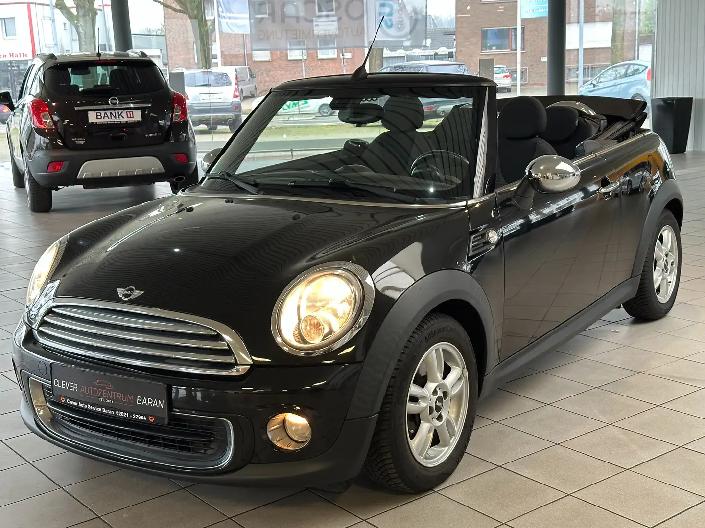 MINI One Cabrio One *1.HD*SZHZ*KLIMAUTOM* Noir - 1