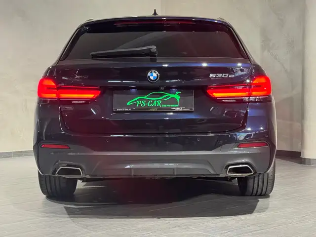 BMW 5 Series view 12