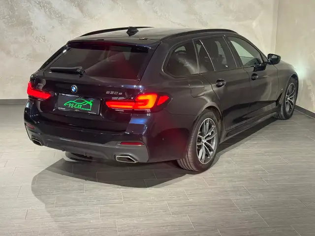 BMW 5 Series view 11
